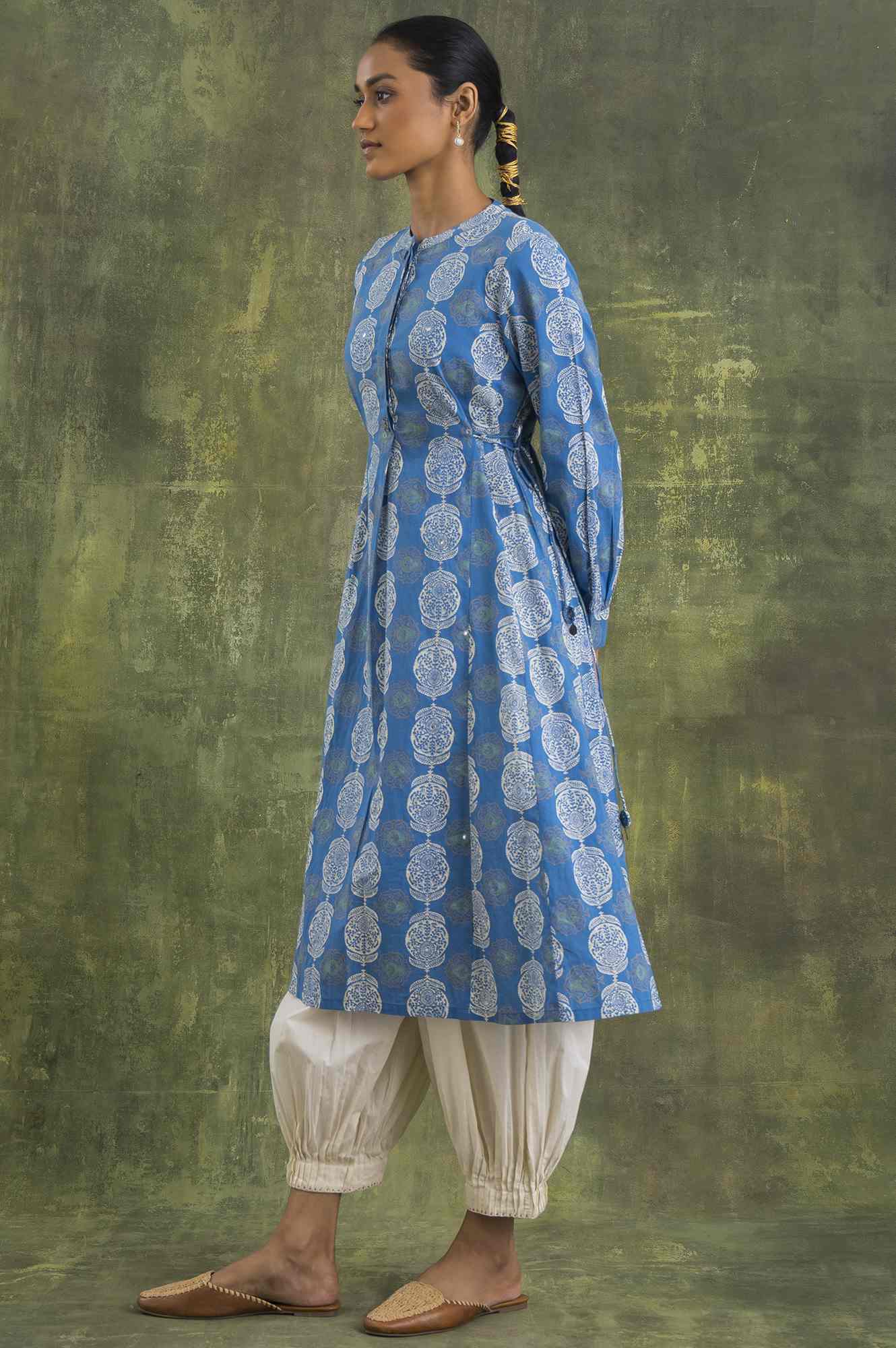 Blue Block Printed Flared kurta - Image 3