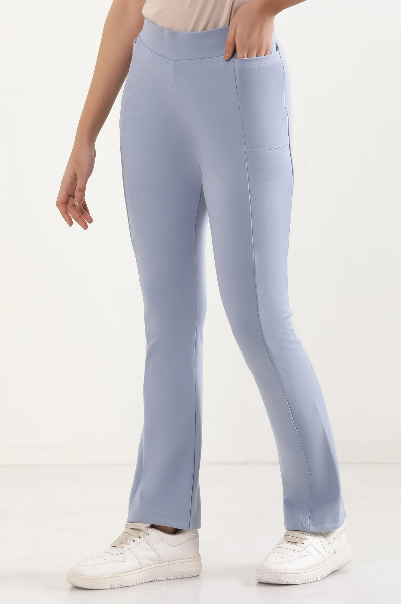Elleven Women's Blue Solid Flared Pants With Elasticated Waist - Image 3