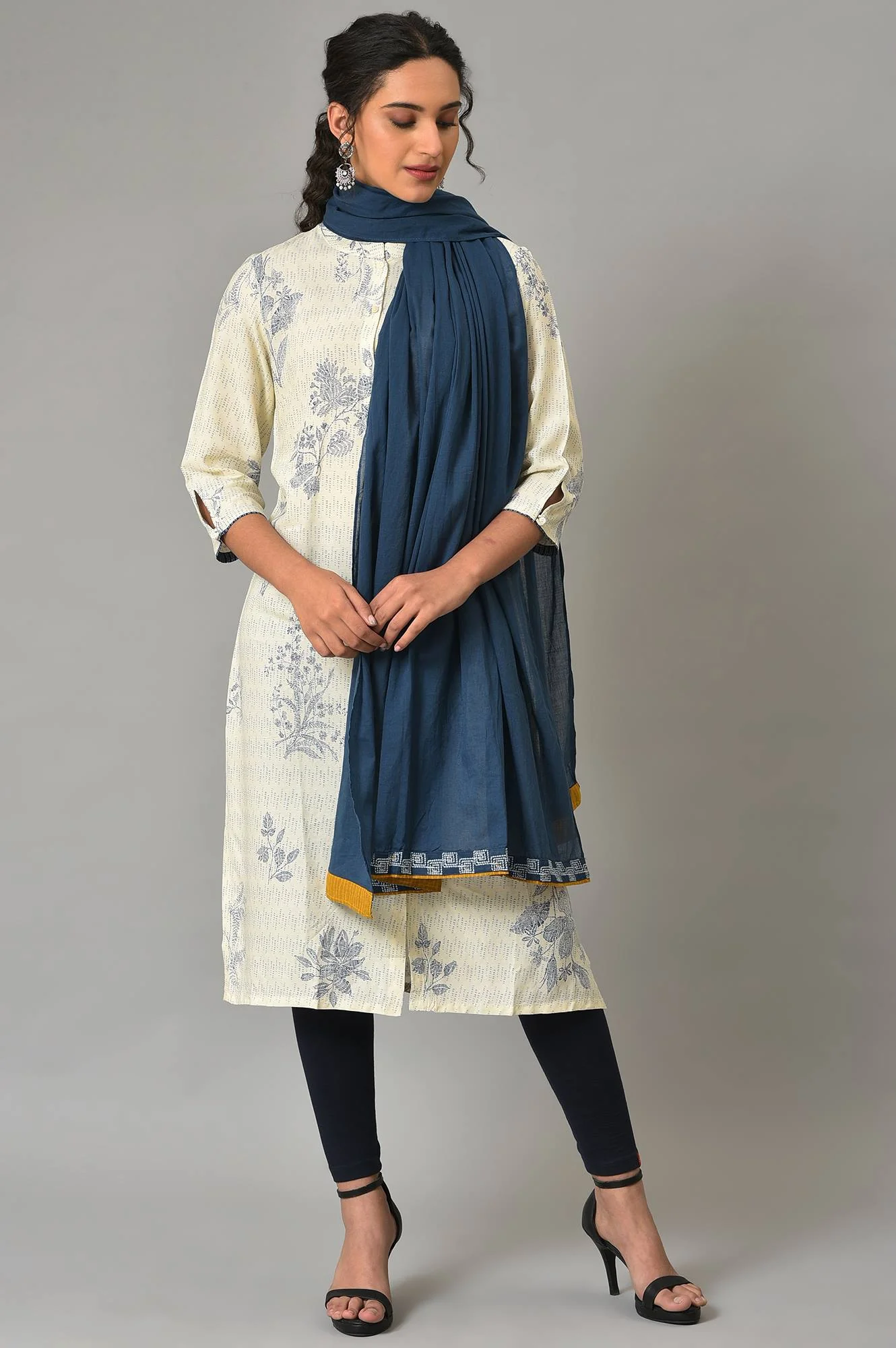 Blue Cotton Dupatta with Running Stich Embroidery - Image 3