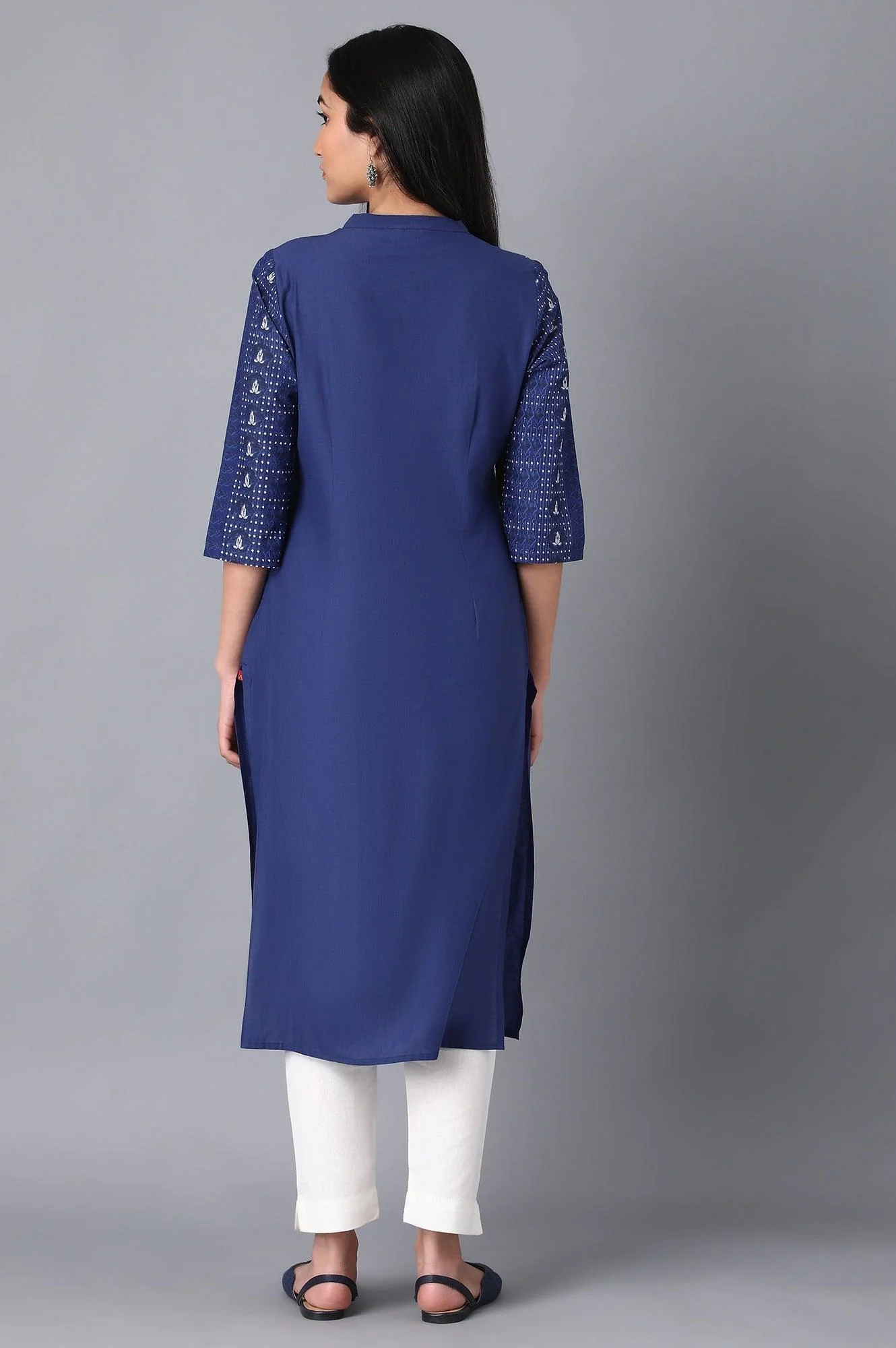 Blue Cotton Printed kurta in Mandarin Collar - Image 2