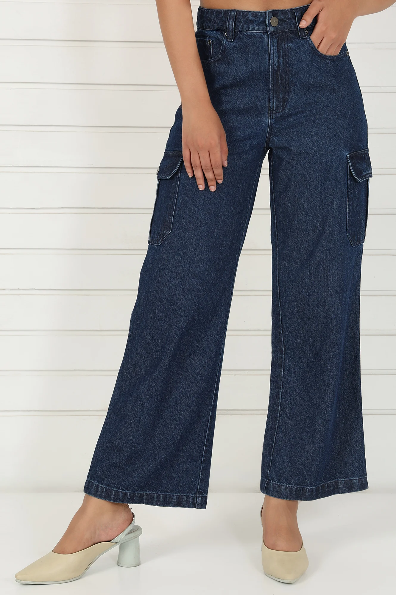 Elleven Women's Blue Denim Mid Rise Ankle Length Flared Pants with YKK Zipper - Image 2