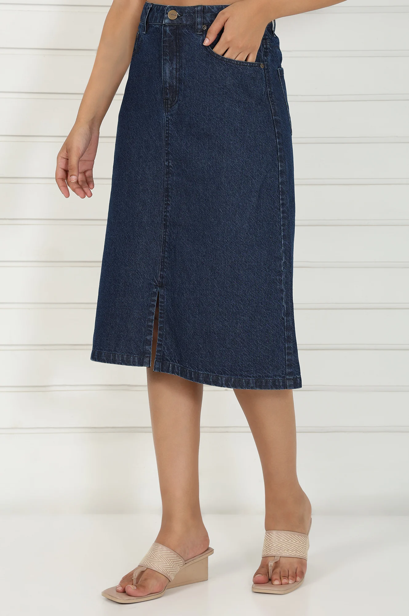 Elleven Women's Blue Denim Mid Rise Calf Length Skirt with YKK Zipper - Image 3