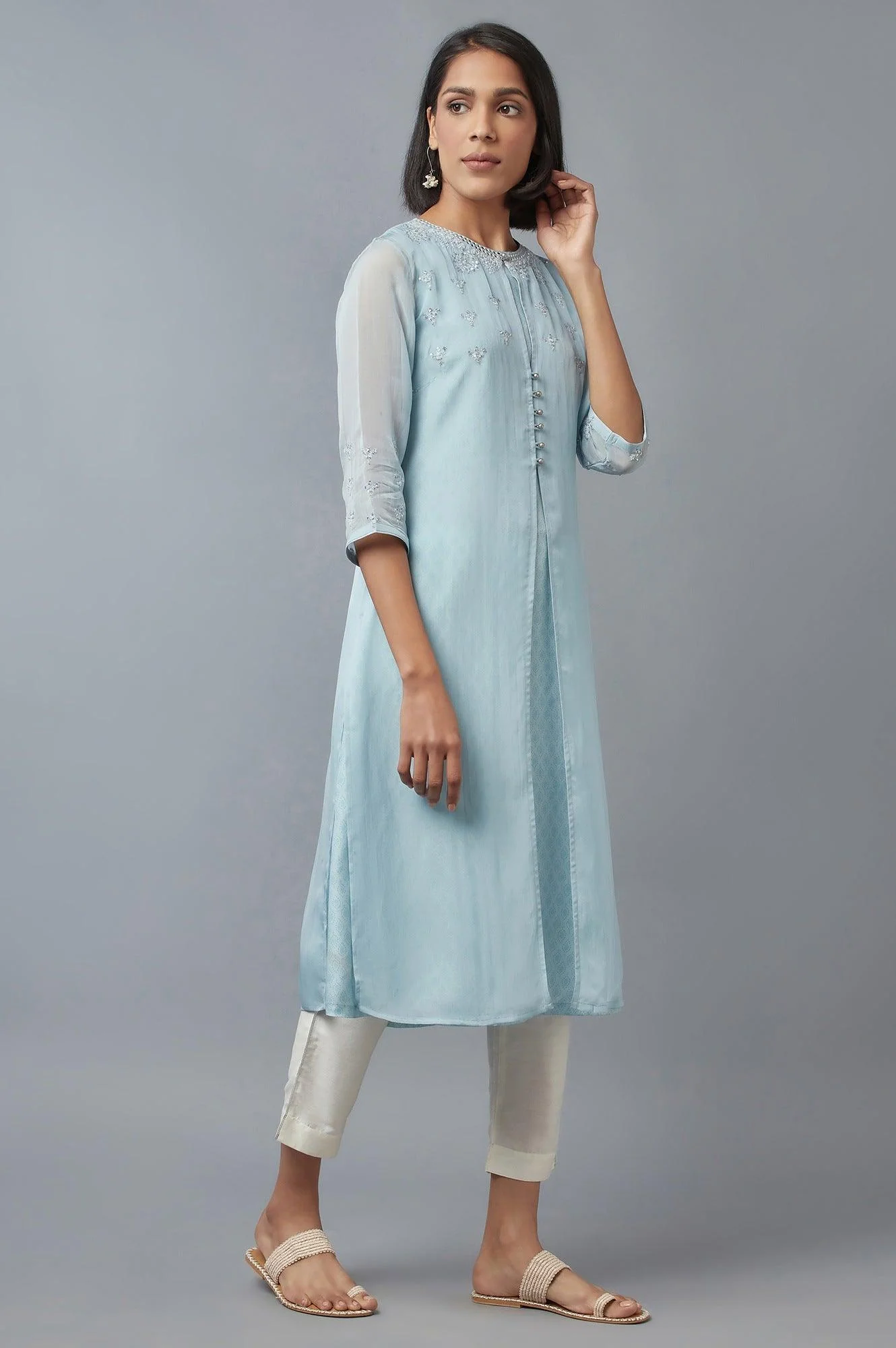 Blue Embroidered Gillet with Textured kurta - Image 4