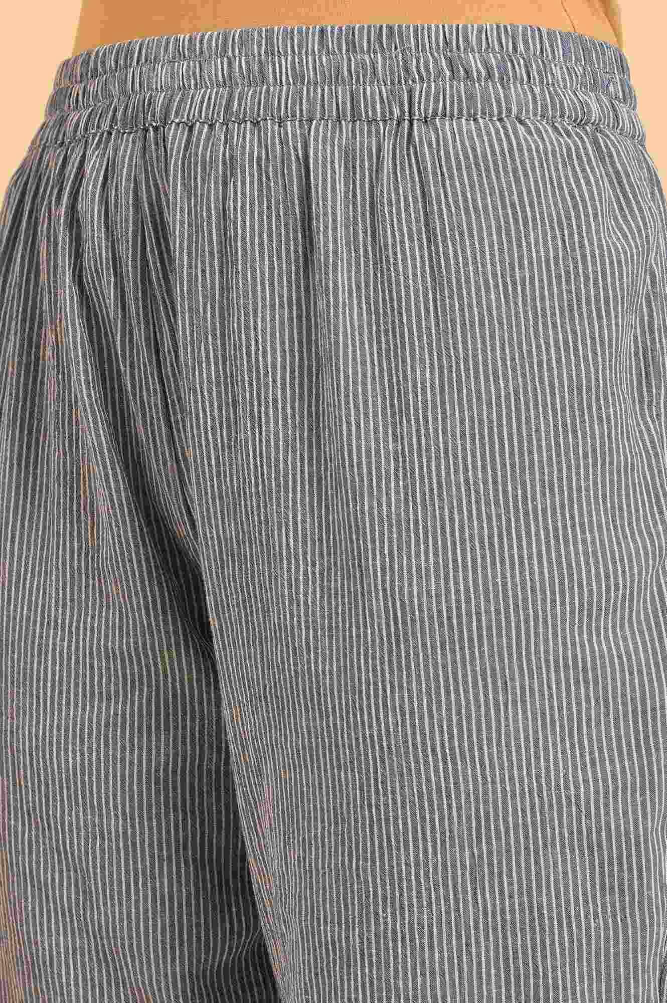 Blue Embroidered kurta & Pants Co-Ord Set - Image 7
