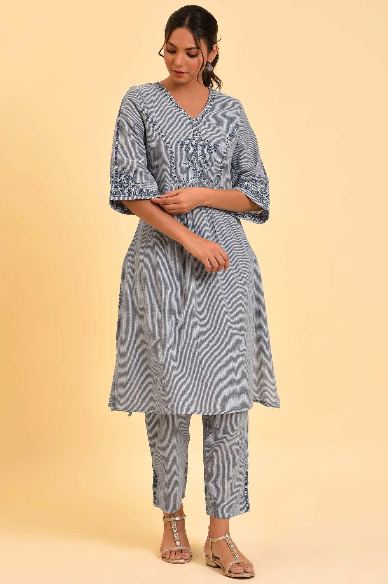 Blue Embroidered kurta & Pants Co-Ord Set - Image 9