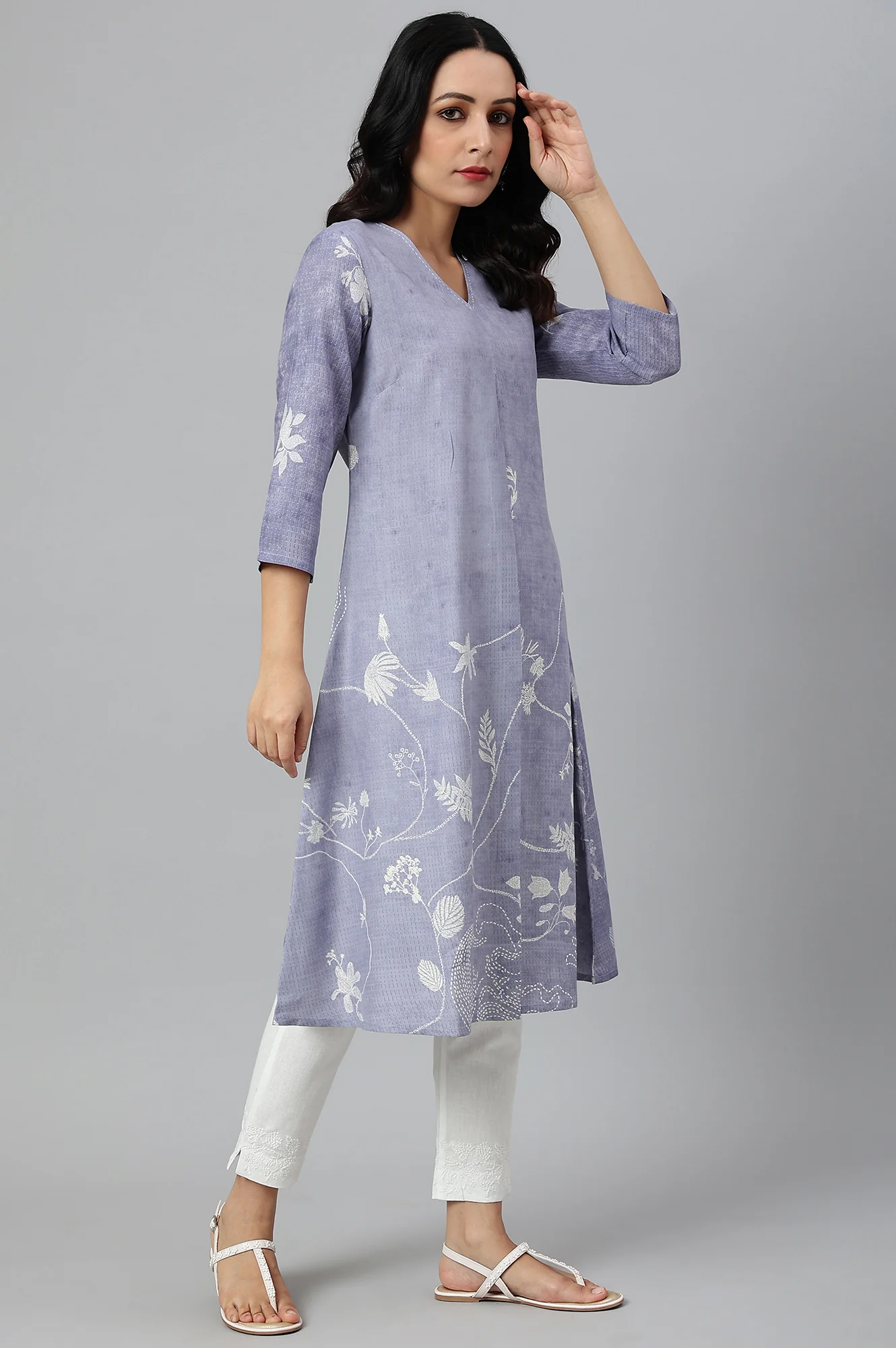 Blue Floral Print V-Neck kurta - Image 6