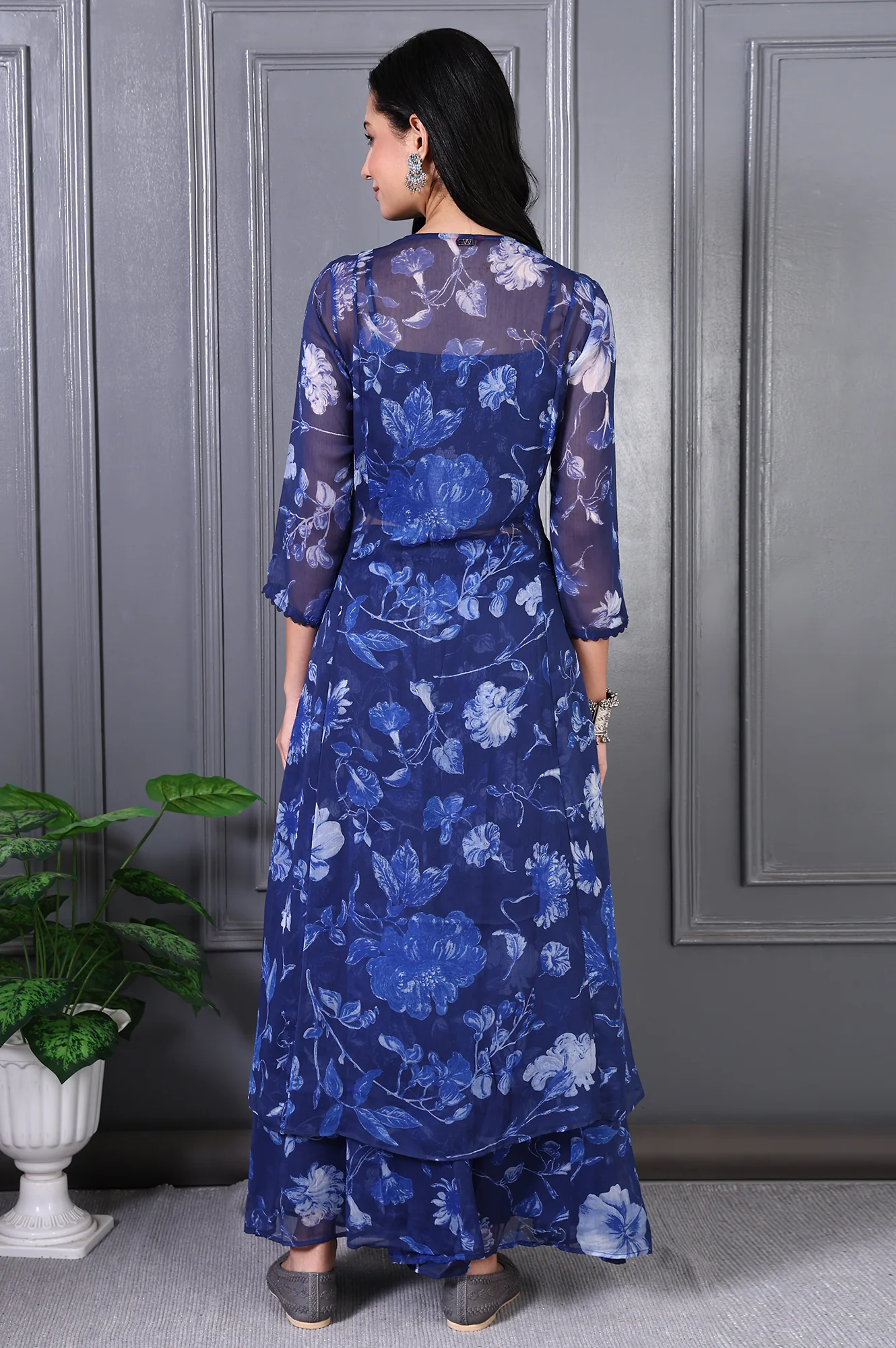 Blue Floral Printed Beads Chiffon Flared Crop Top, Jacket and Flared Pants Set - Image 5