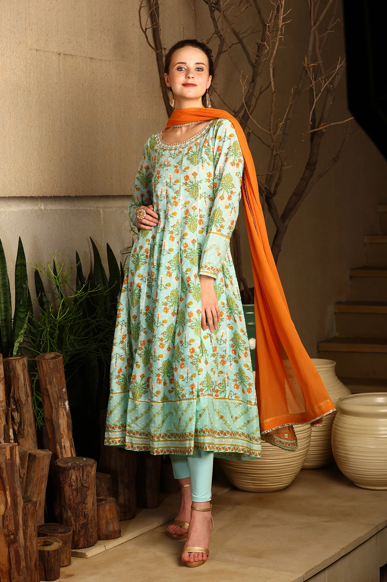 Blue Floral Printed Embellished Panelled Chanderi Kurta, Tights And Dupatta Set - Image 6