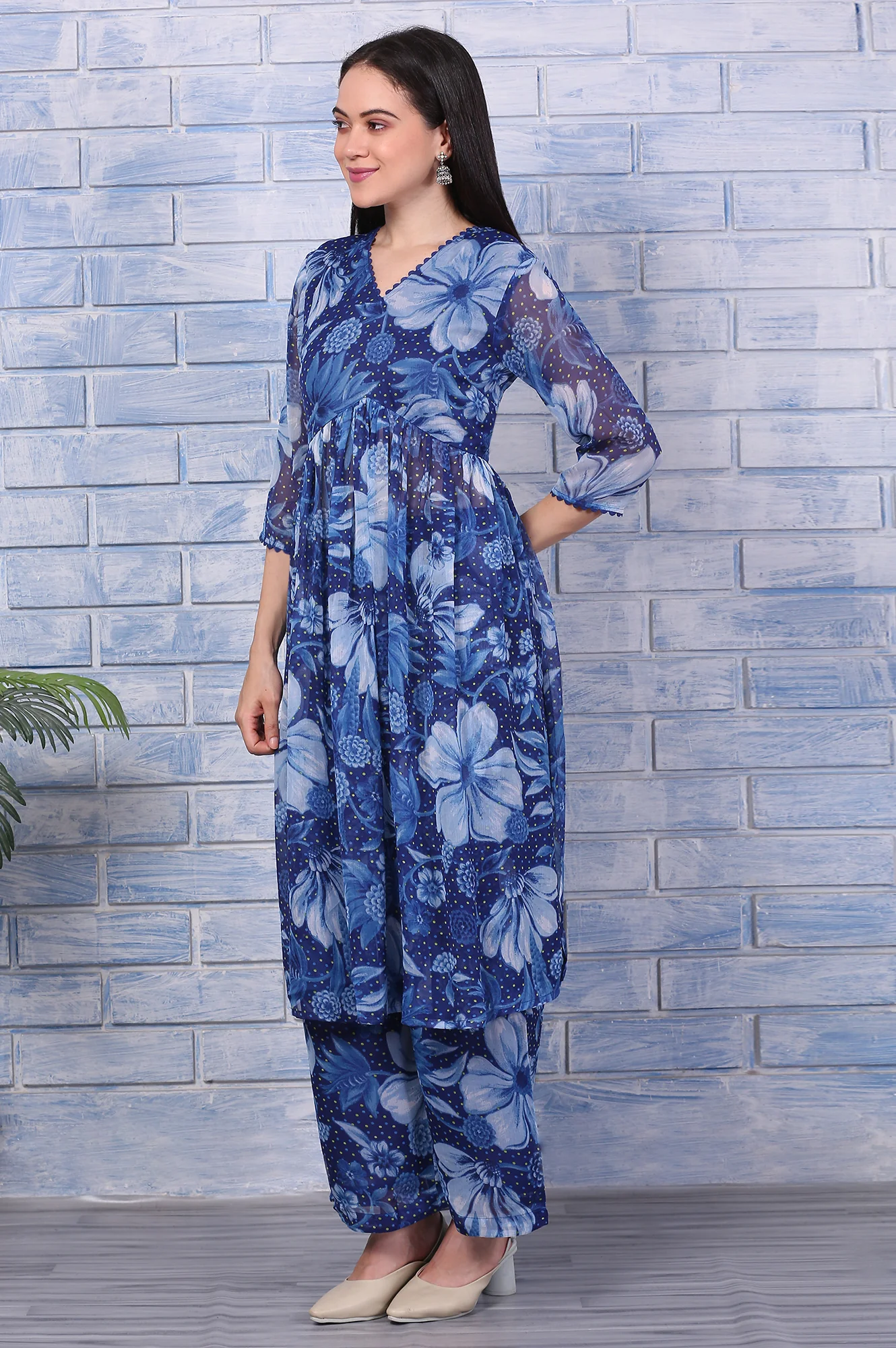 Blue Floral Printed Lace Chiffon Straight Kurta, Parallel Pants and Dupatta Set - Image 4