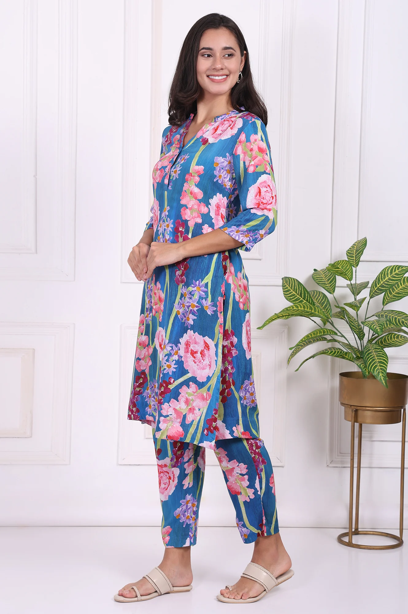 Blue Floral Printed Modal Ankle Length Straight Pants - Image 4