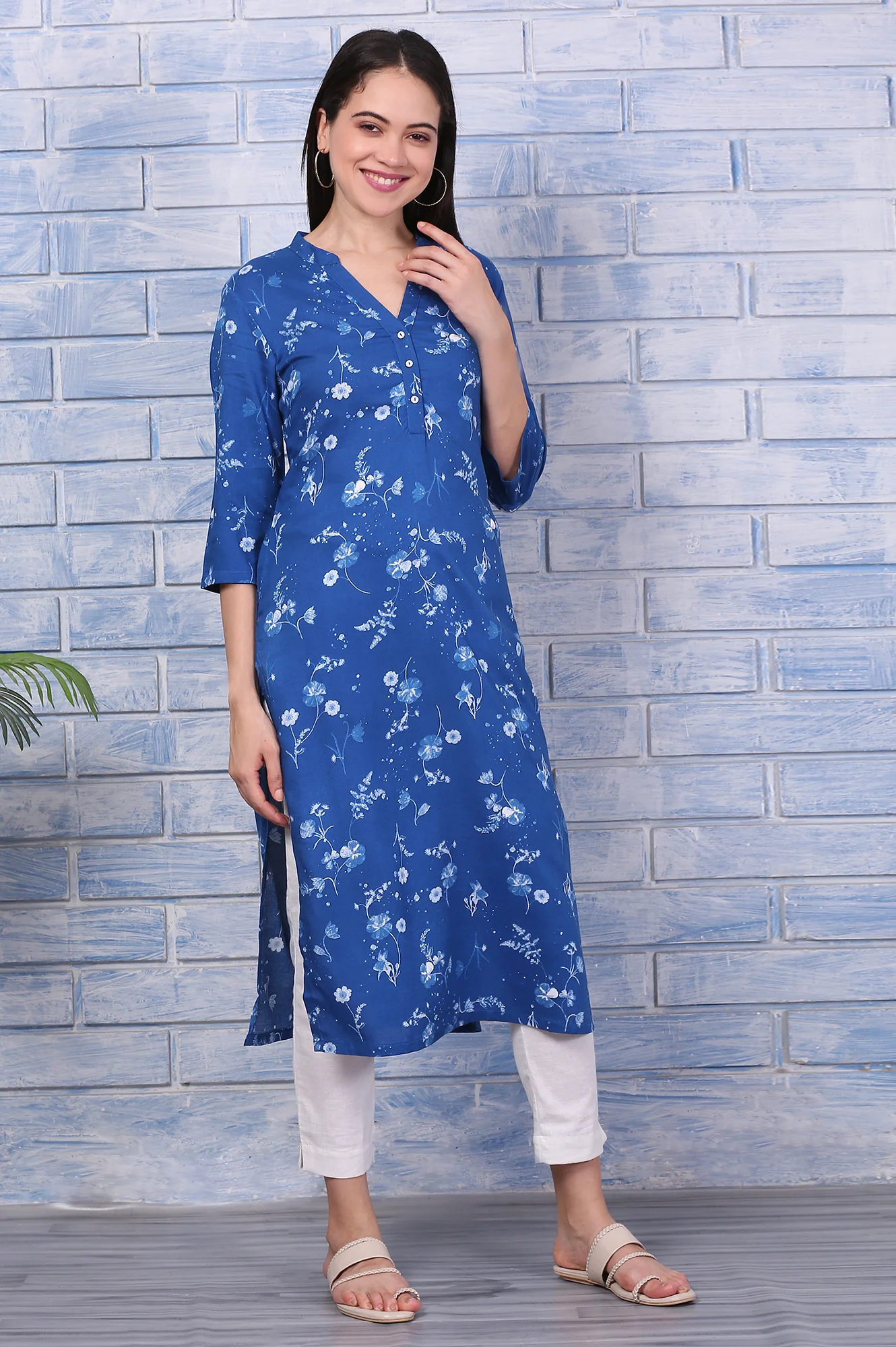 Blue Floral Printed Rayon Straight Casual Kurta - Image 6