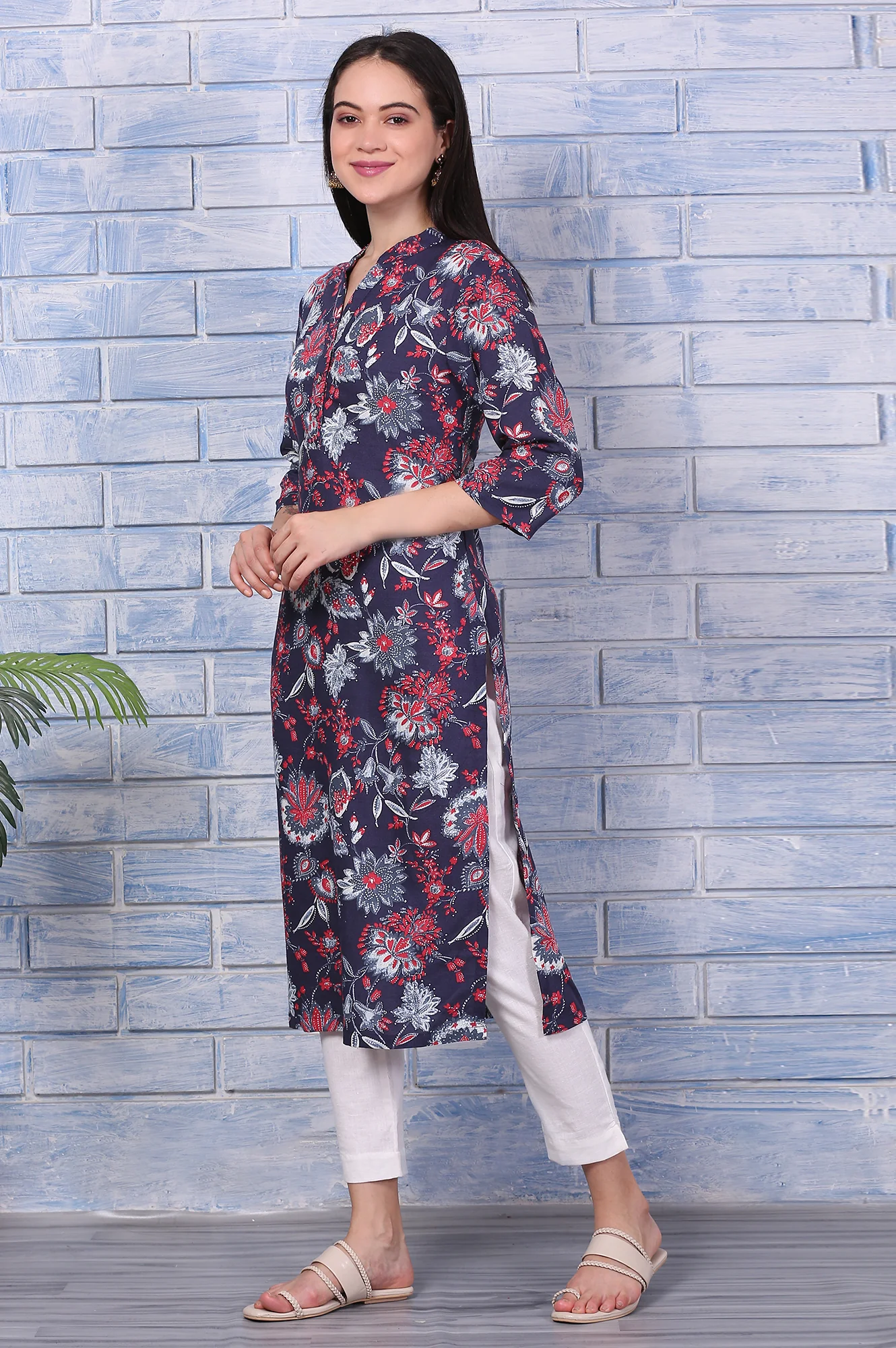 Blue Floral Printed Rayon Straight Casual Kurta - Image 4