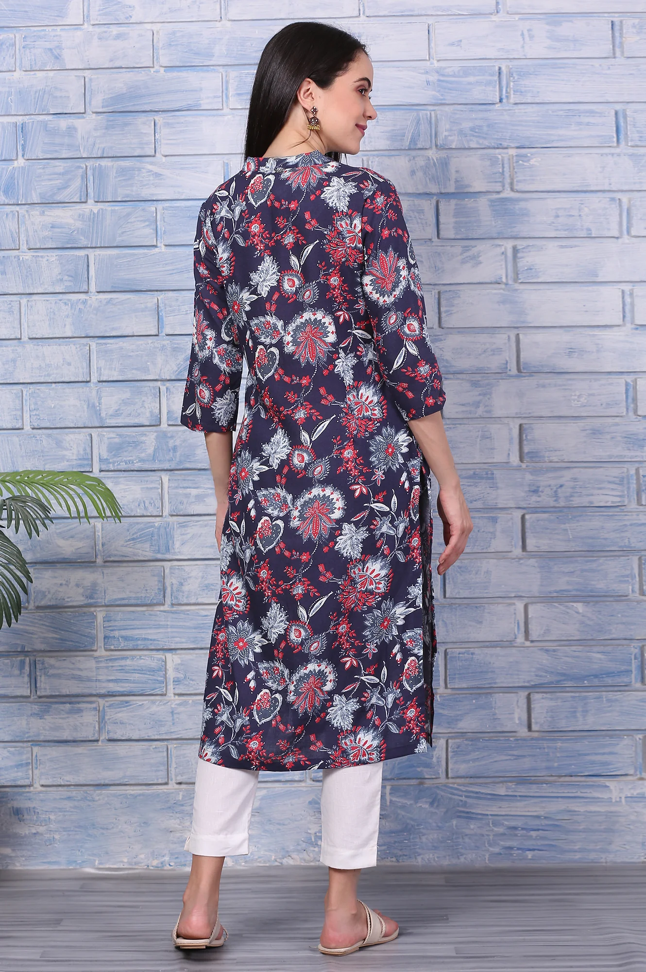 Blue Floral Printed Rayon Straight Casual Kurta - Image 5