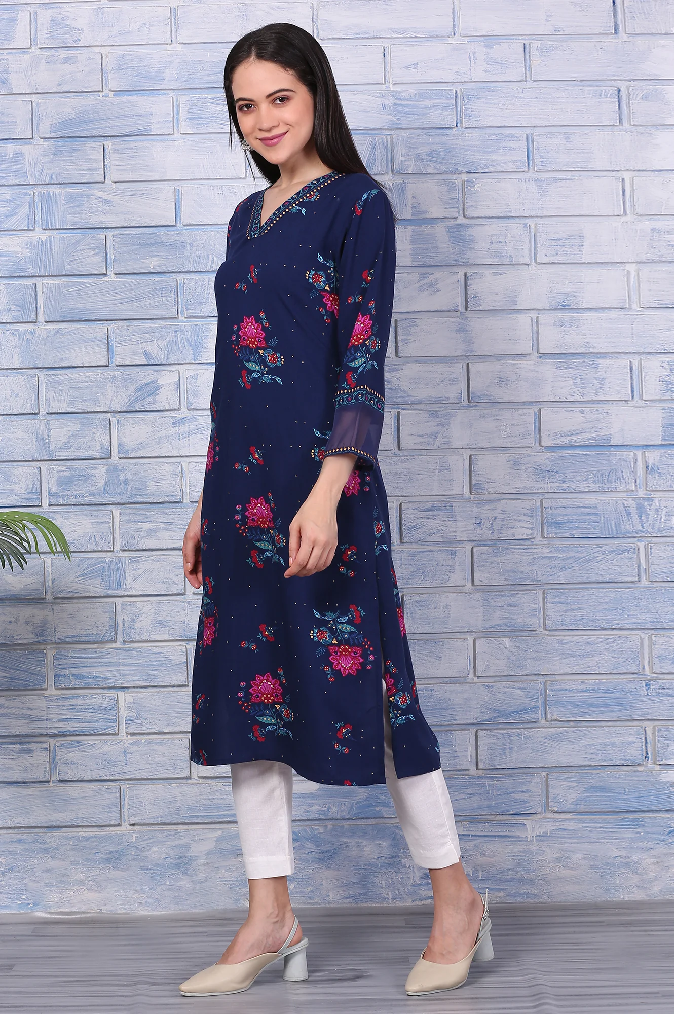 Blue Floral Printed Rayon Straight Kurta - Image 4