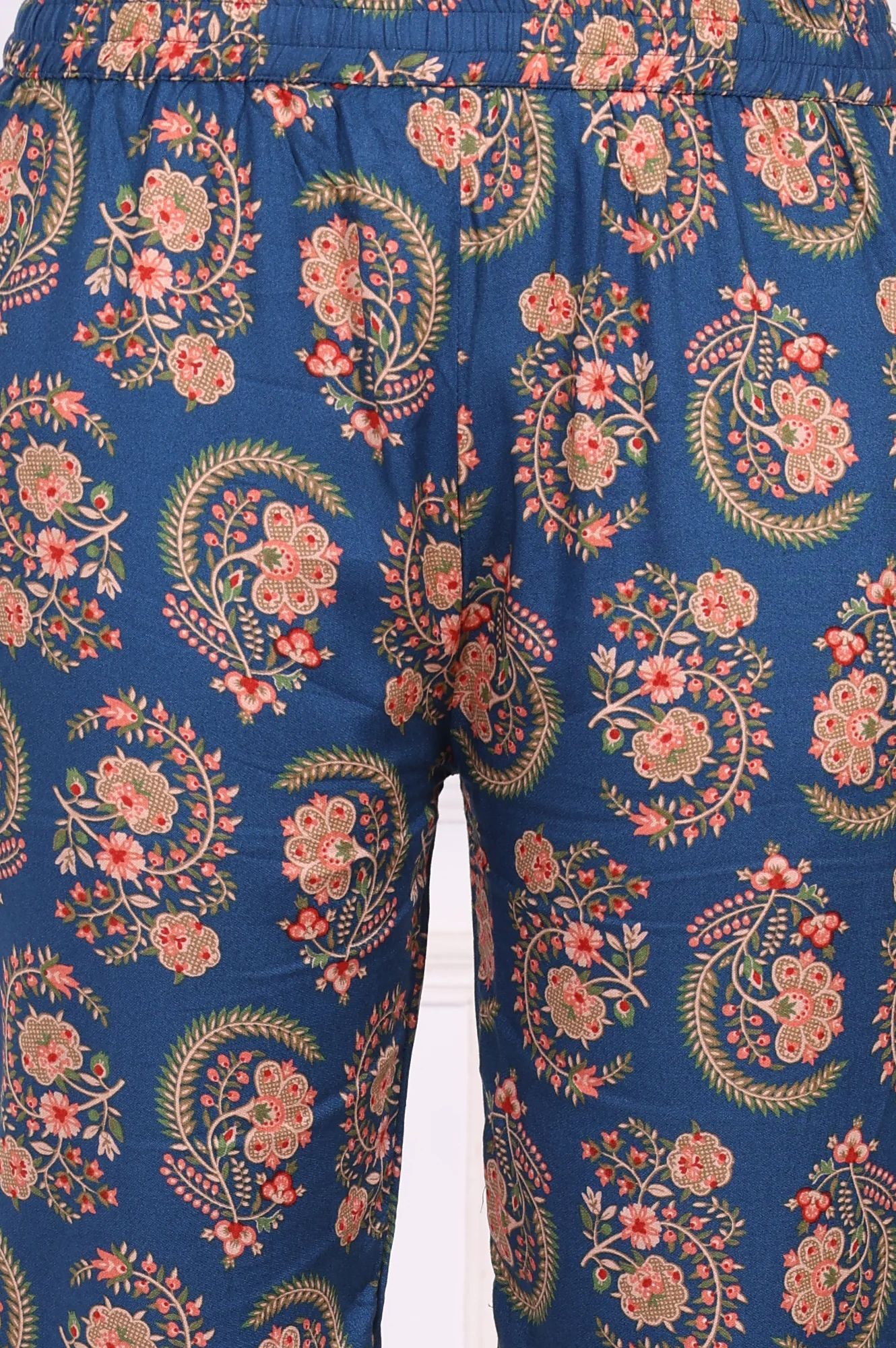 Blue Floral Printed Straight Kurta, Pants and Dupatta Set - Image 8