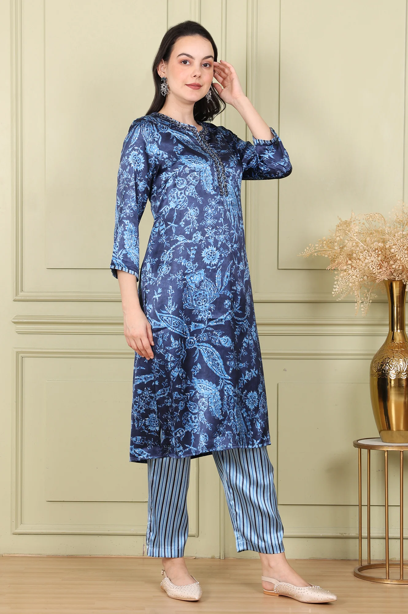 Blue Floral Printed With Thread Work Japenese Satin Kurta And Pants Set - Image 6