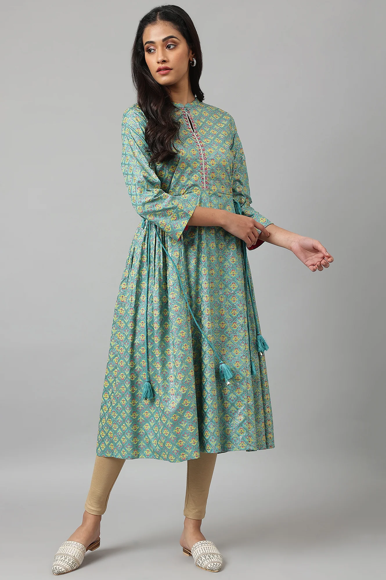 Blue Gathered kurta With Bead Work - Image 5