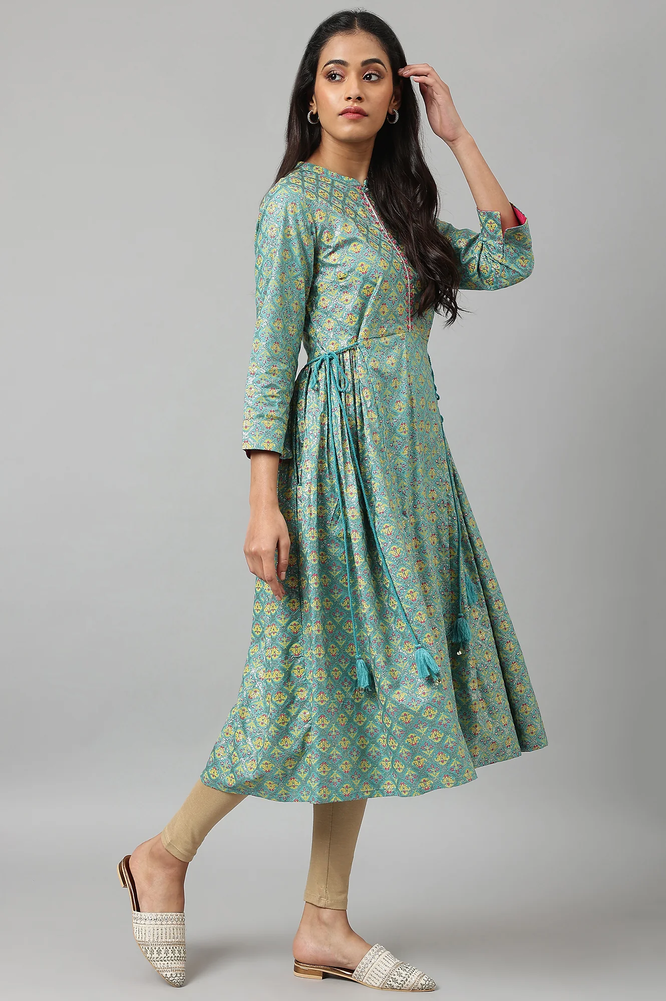 Blue Gathered kurta With Bead Work - Image 6
