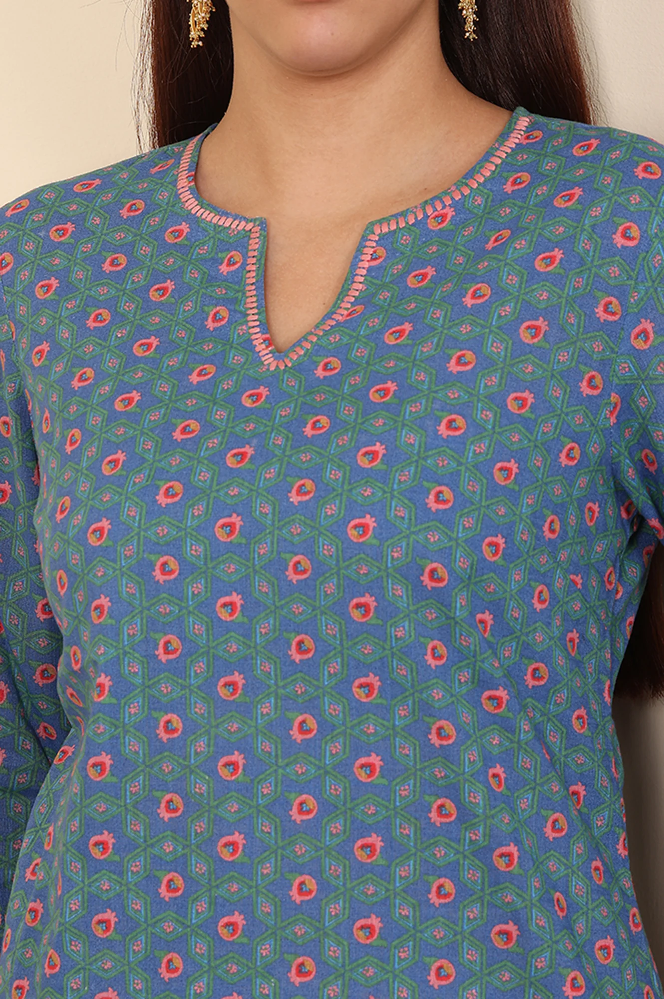 Blue Geometric Thread Work Straight Cotton Kurta - Image 3
