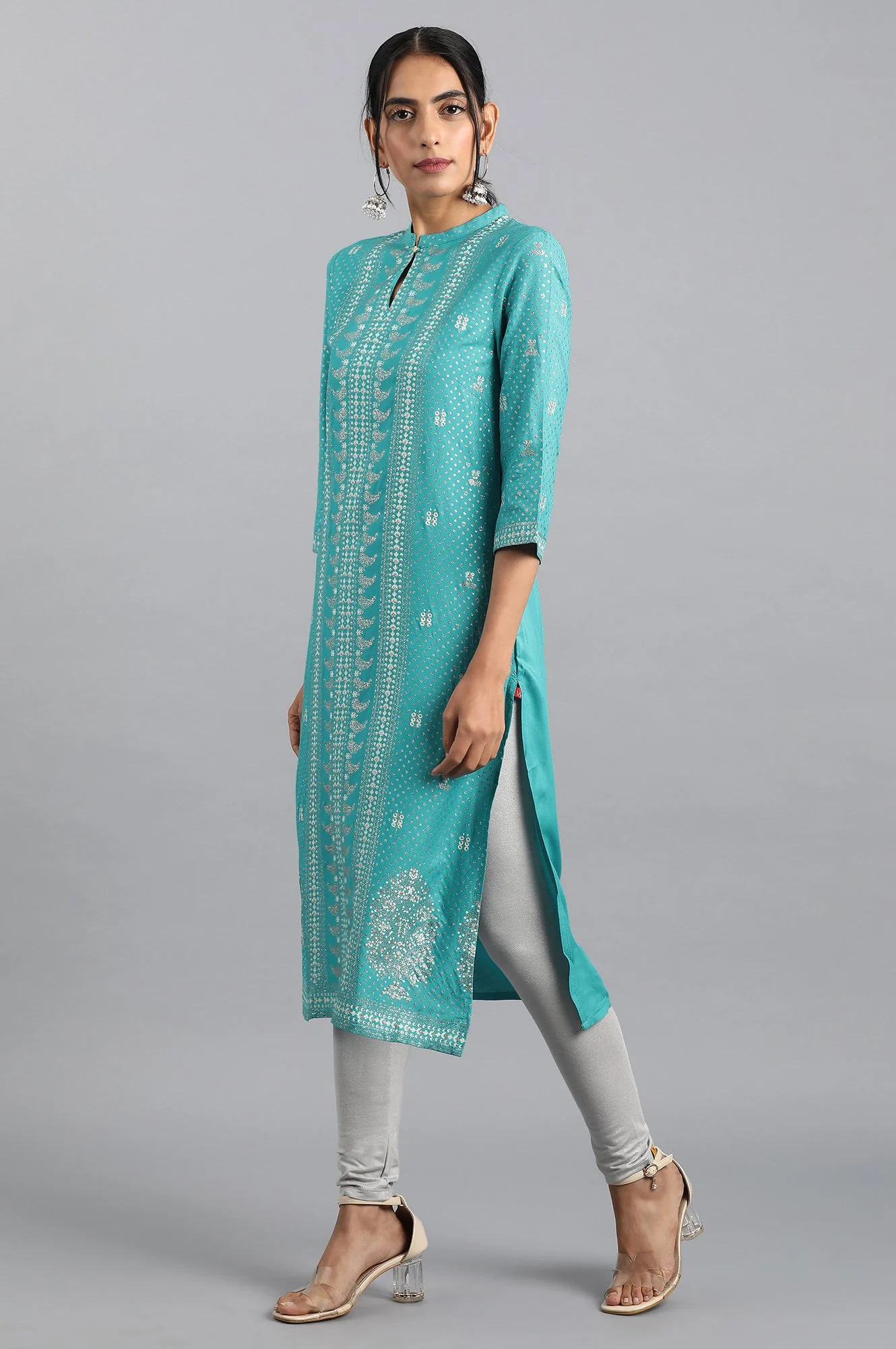 Blue Glitter Print kurta in Keyhole Neckline - Image 3