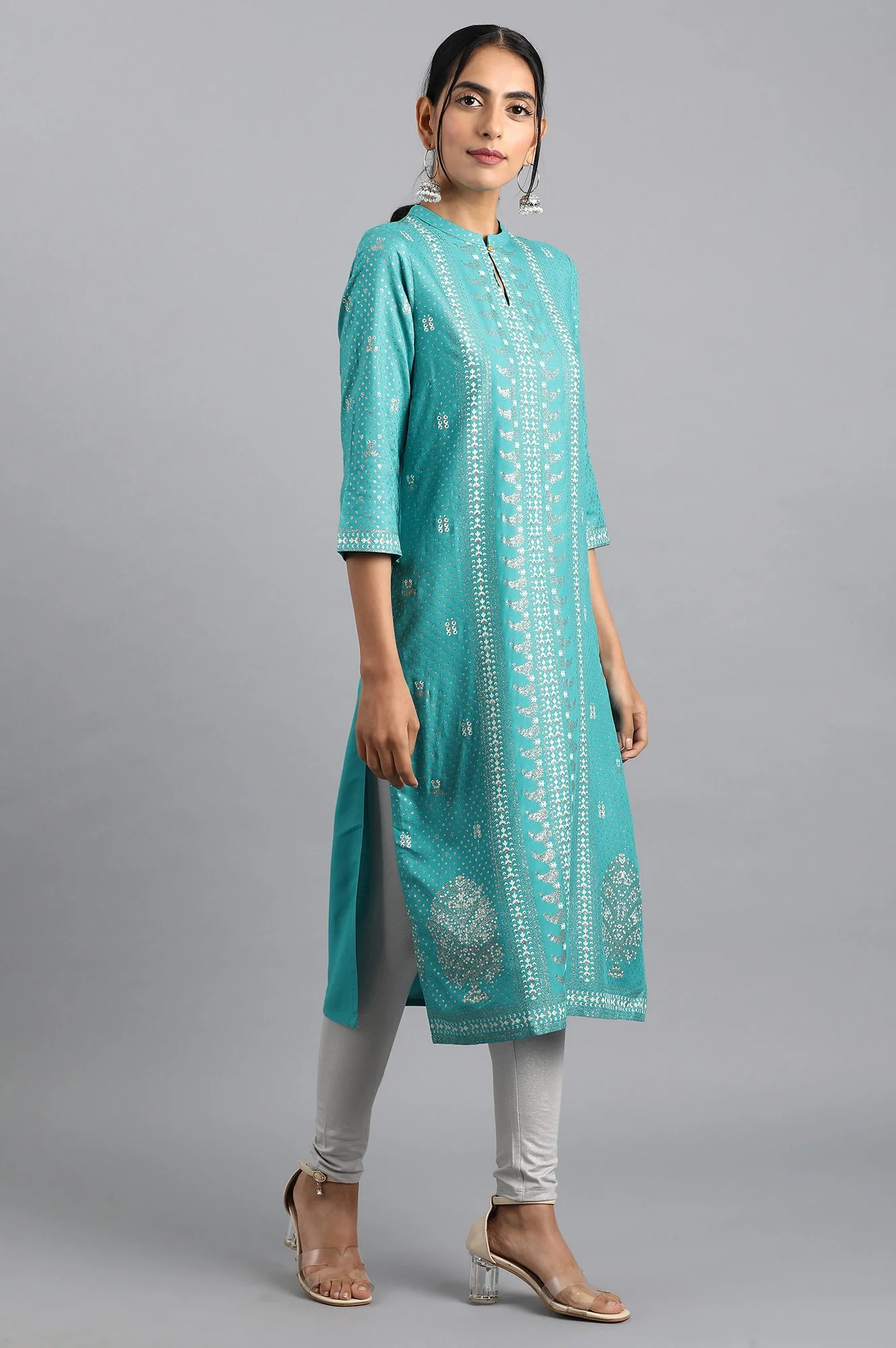 Blue Glitter Print kurta in Keyhole Neckline - Image 4