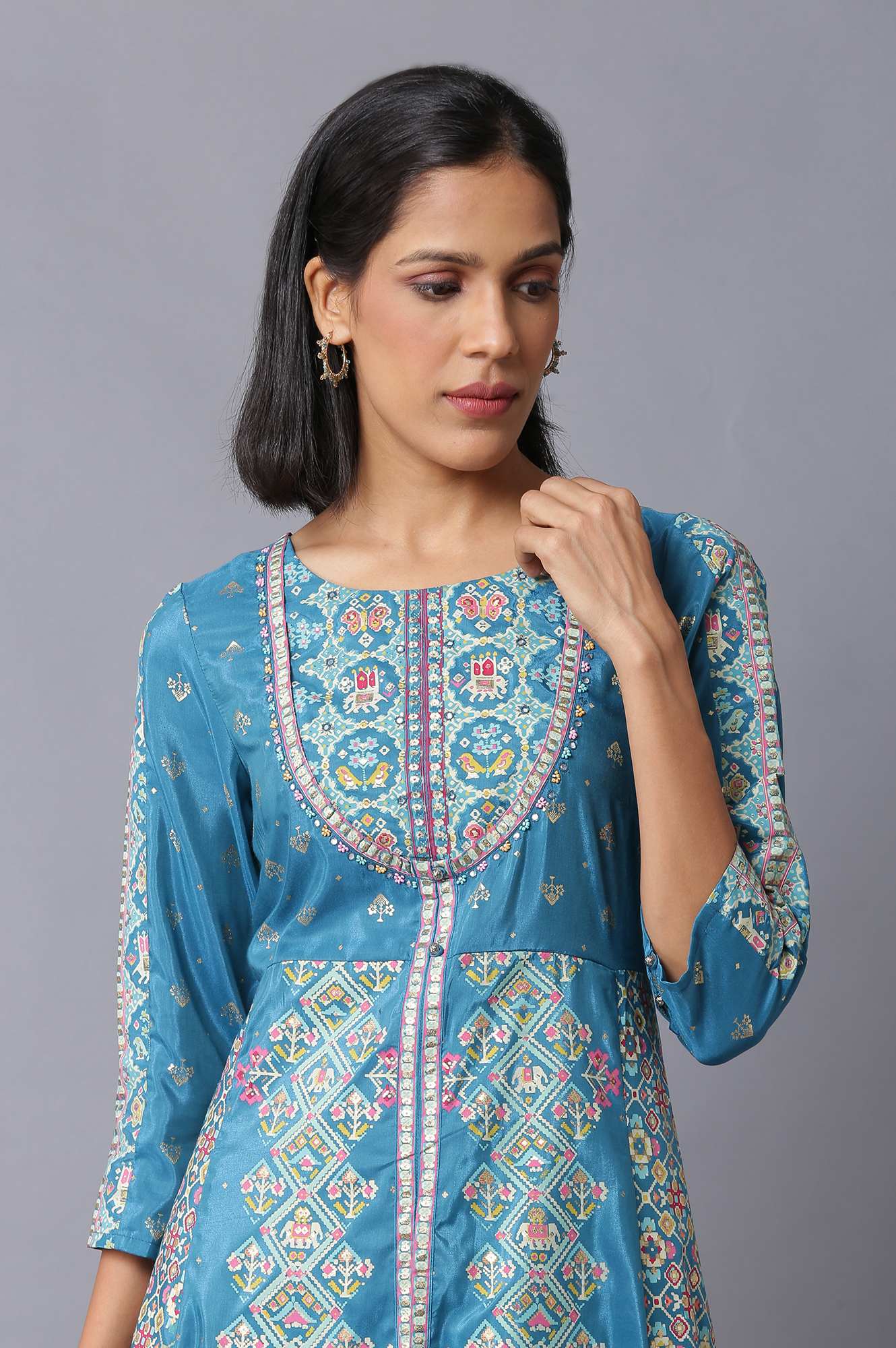 Blue Glitter Printed A-Line kurta With Slim Pants - Image 5