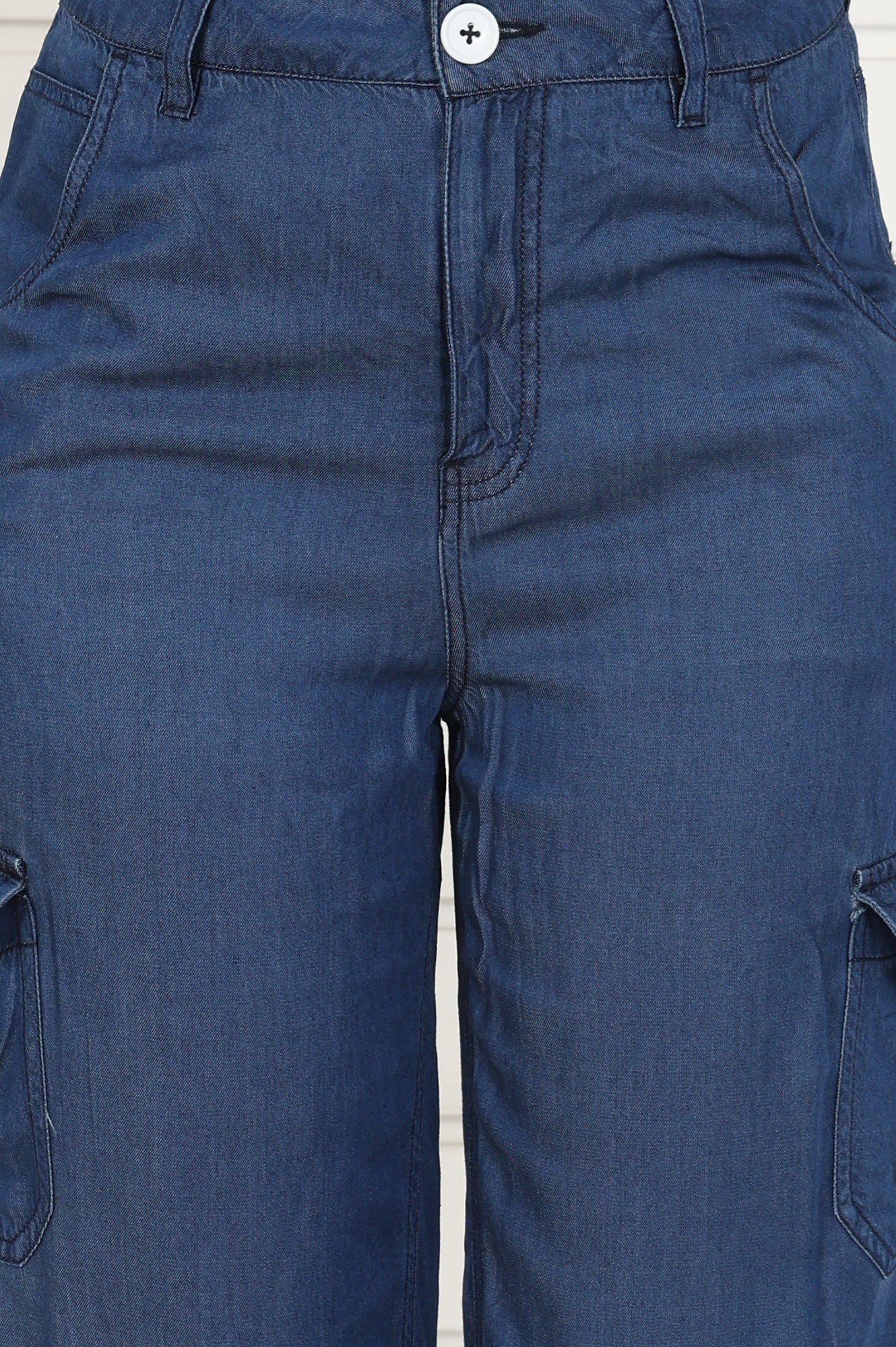 Elleven Women's Blue Linen Lyocell Mid Rise Calf Length Capri with YKK Zipper - Image 6