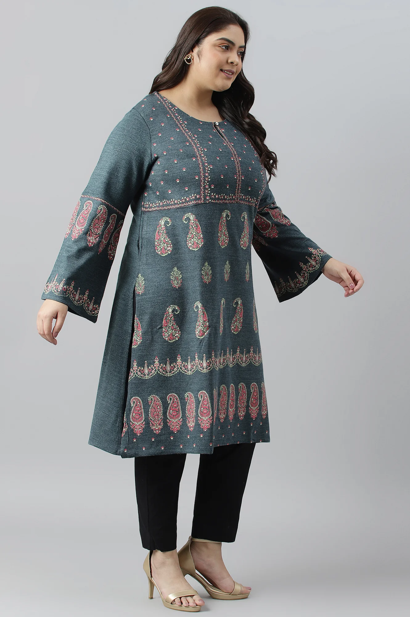 Blue Paisley Printed Knitted Plus Size Winter kurta - Image 4