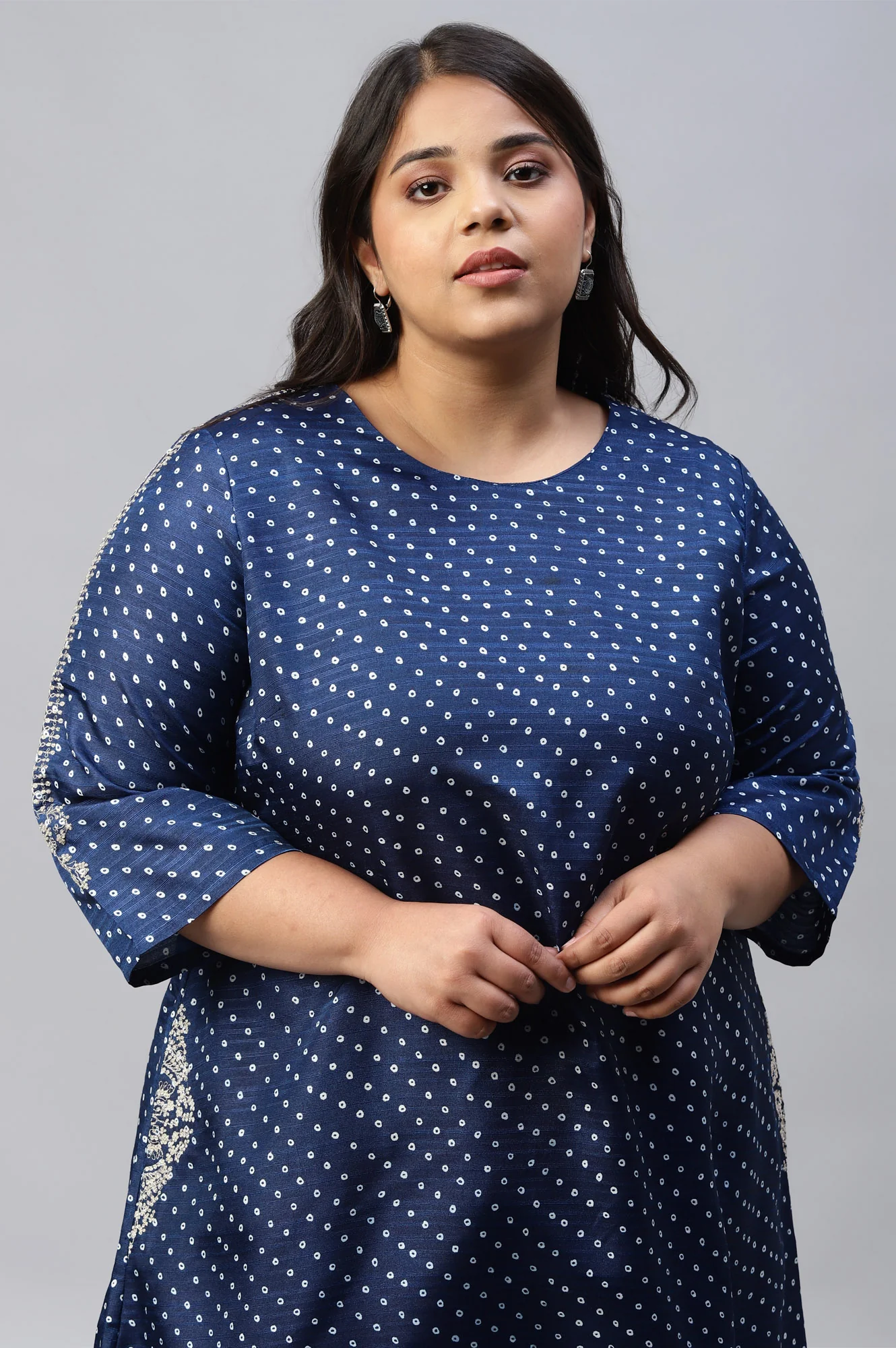Blue Plus Size Bandhani Printed kurta With Bandhani Pants And Organza Dupatta - Image 5
