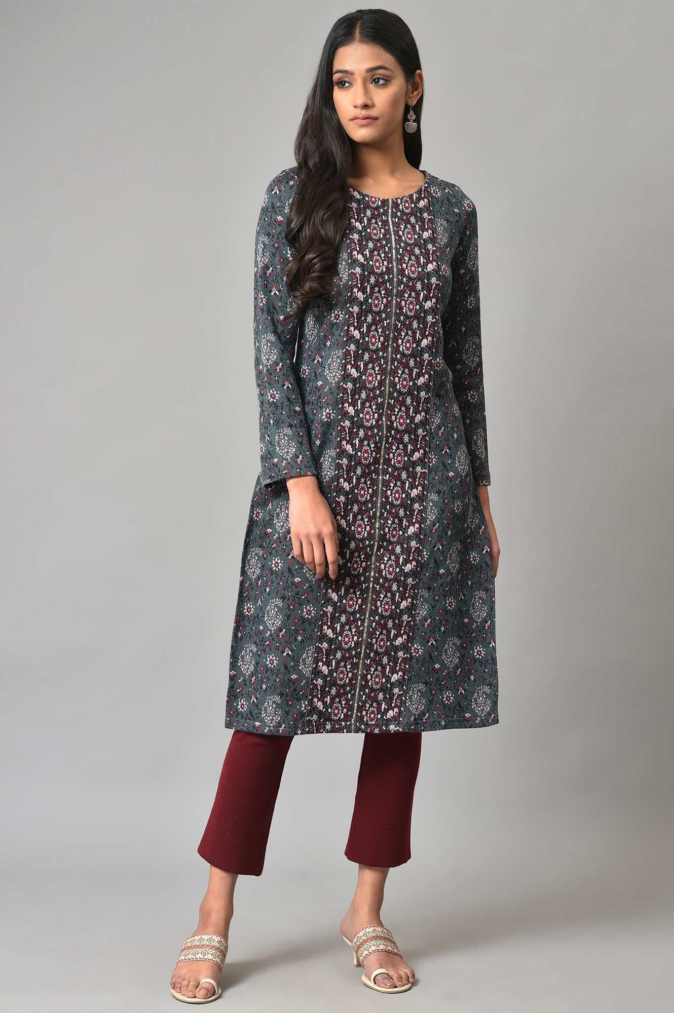 Blue Printed Winter kurta With Embroidery - Image 6