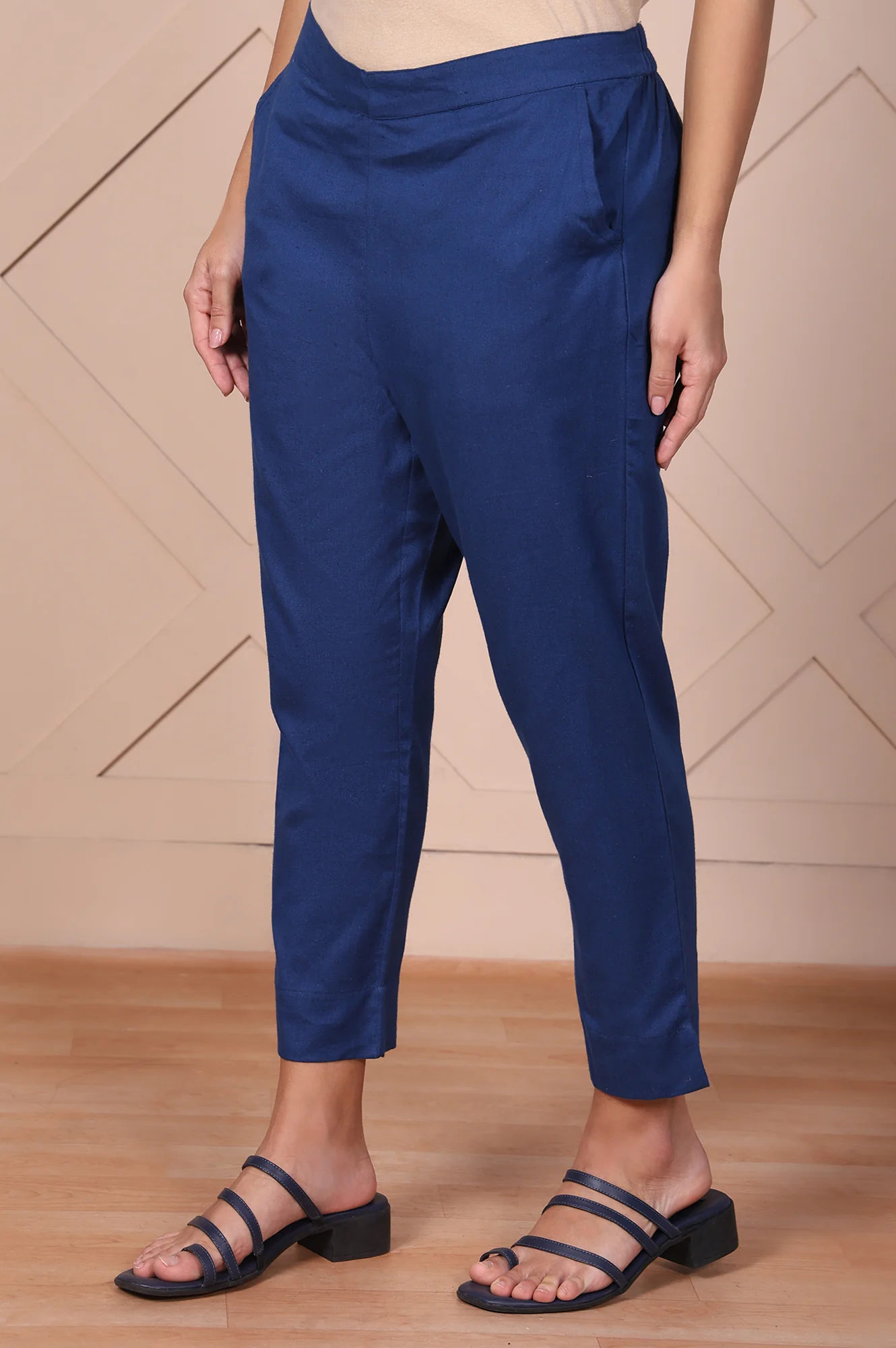 Elleven Women's Blue Solid Cotton Flax Mid Rise Ankle Length Slim Fit Trouser - Image 2
