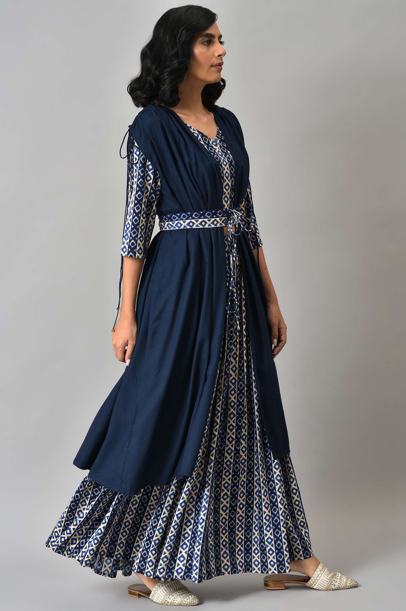 Blue Solid Cape with Ikkat Printed Crop Top and Skirt Co-ord Set - Image 4
