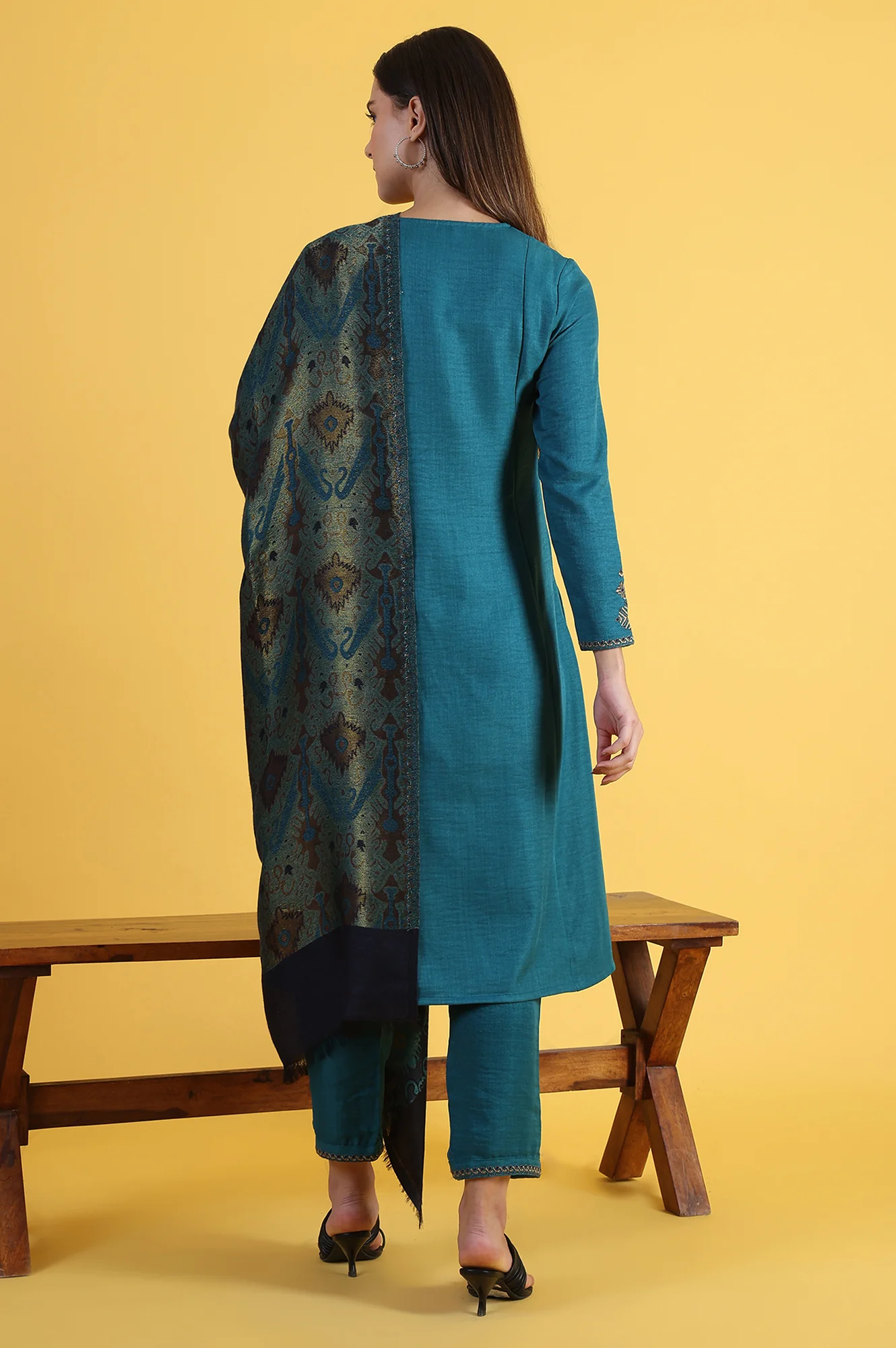 Blue Solid Zari Straight Kurta & Straight pant with Shawl Set - Image 5