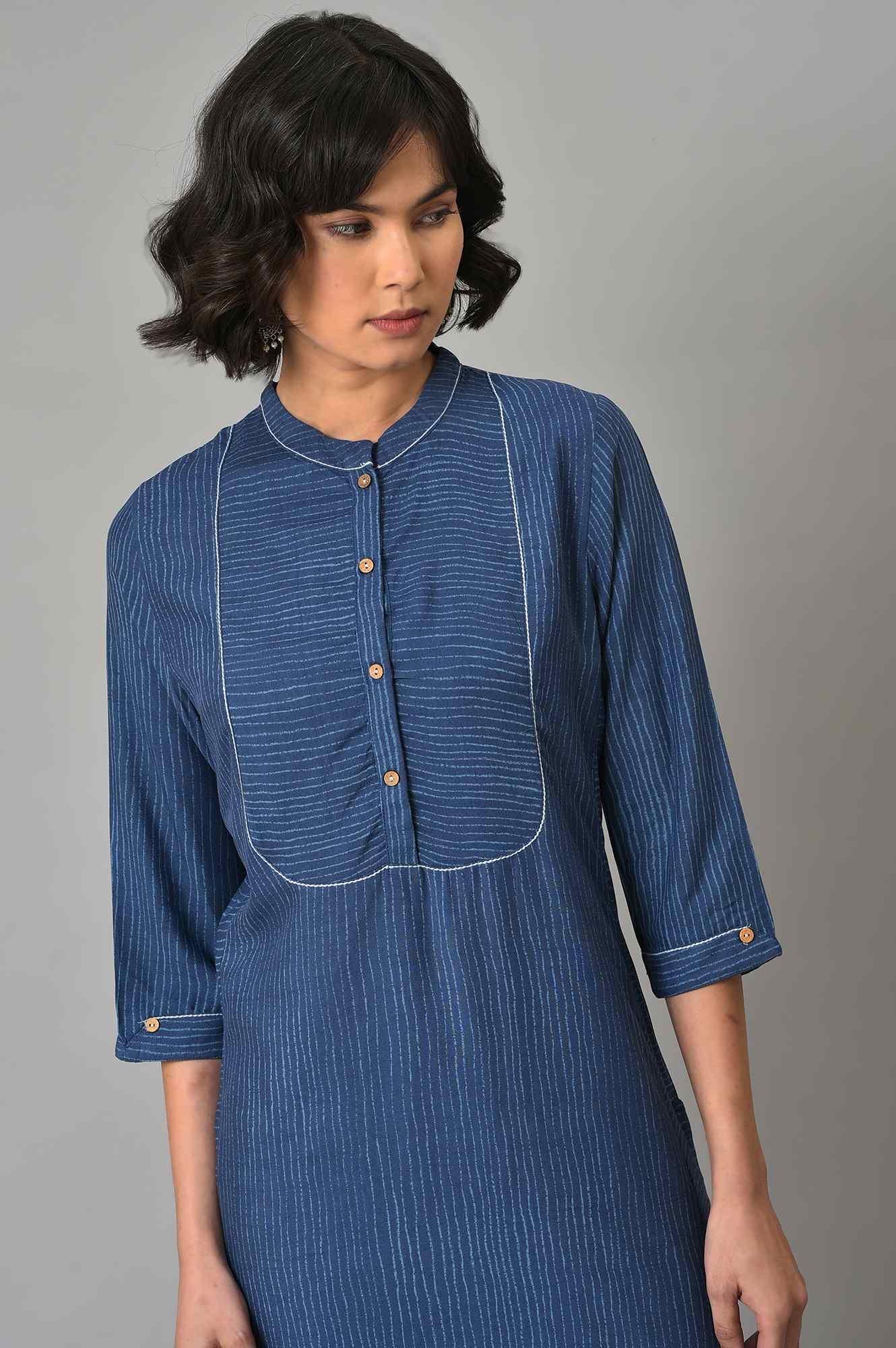 Blue Stripes Printed A-Line kurta With Black Tights - Image 5