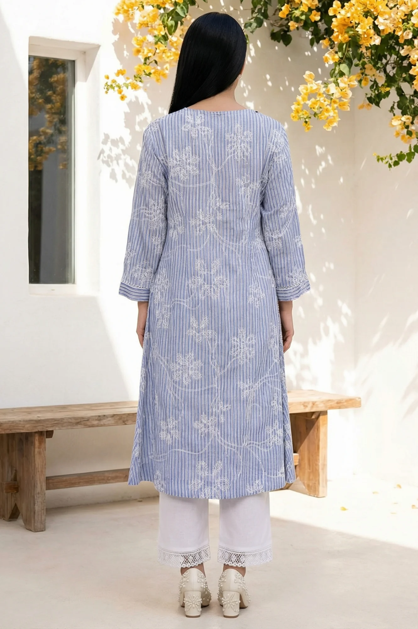 Blue Thread Embroidered Pure Cotton Straight Kurta - Image 4