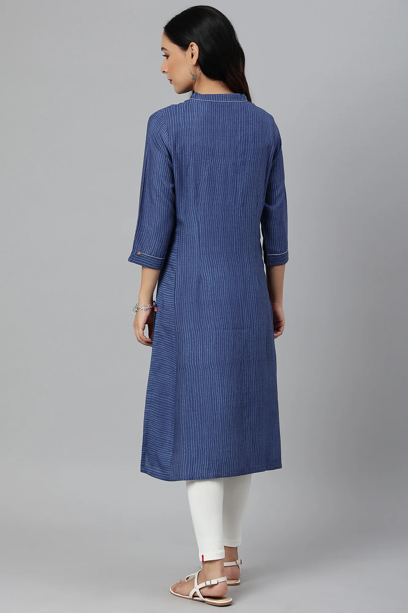 Blue Thread Embroidered Rayon kurta - Image 5