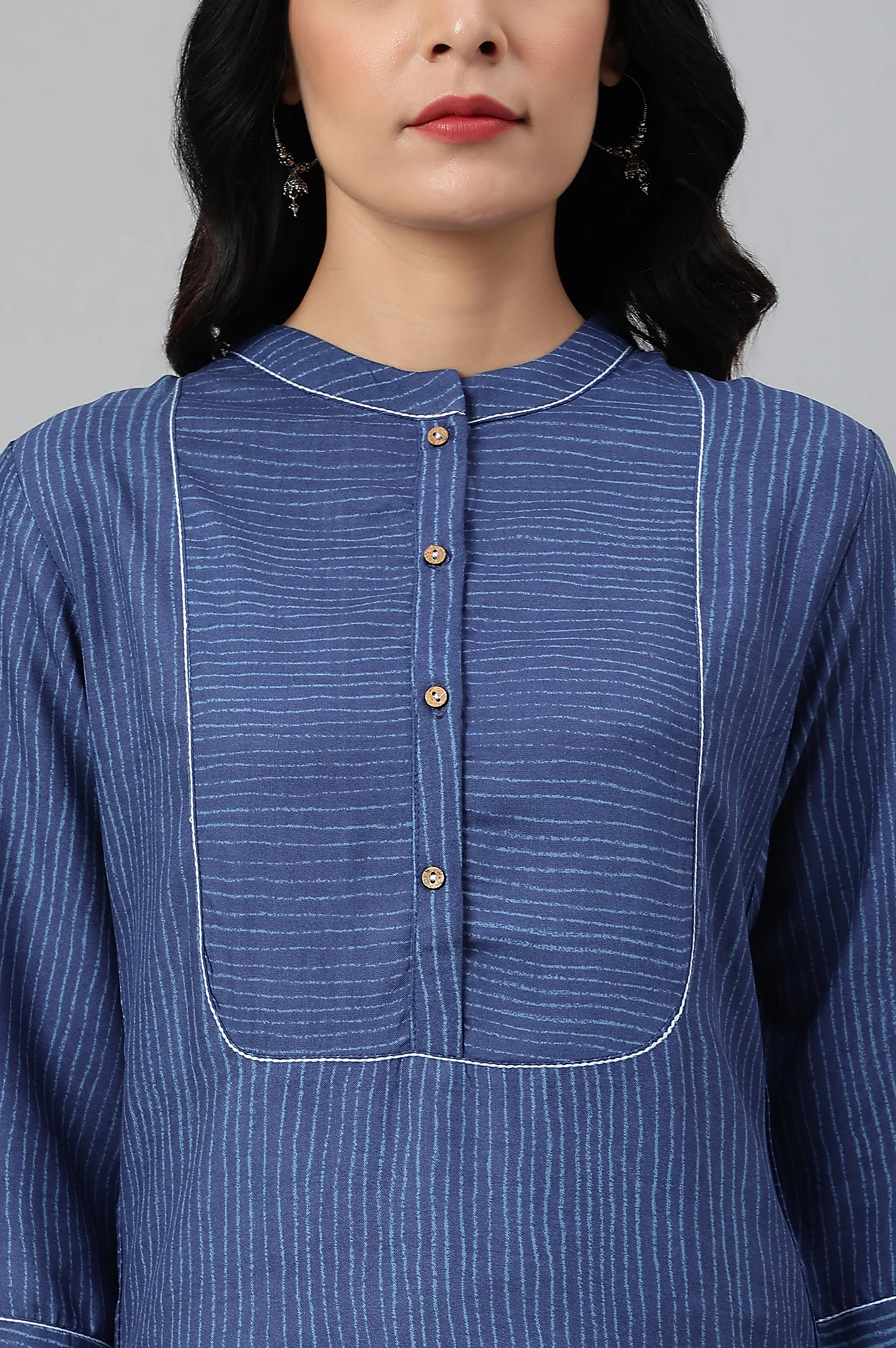 Blue Thread Embroidered Rayon kurta - Image 8