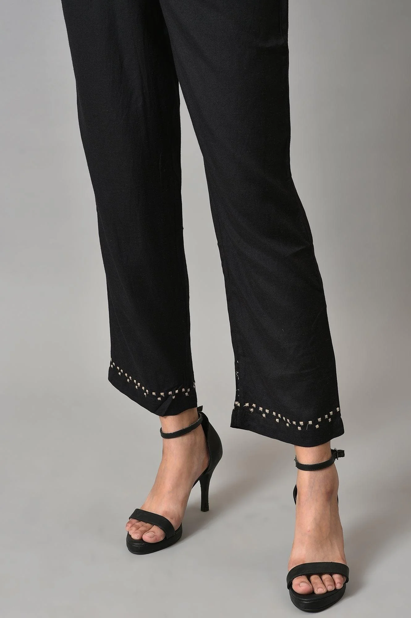 Brick Red Thread Embroidered Kurta Set with Black Pants - Image 9