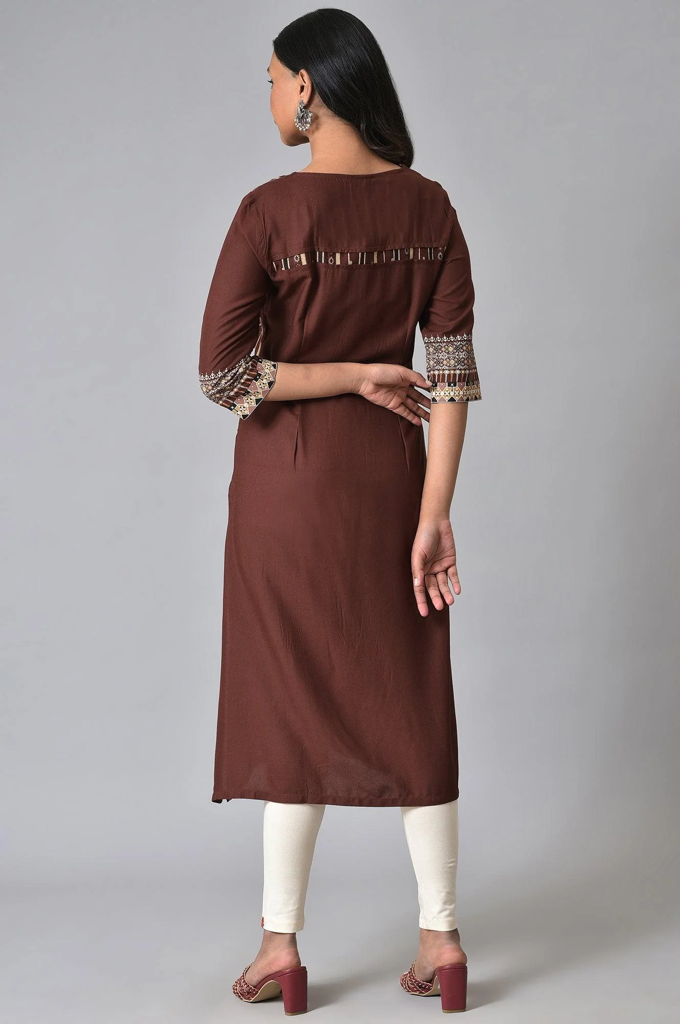 Brown Stripe Printed kurta With Box Pleats - Image 2