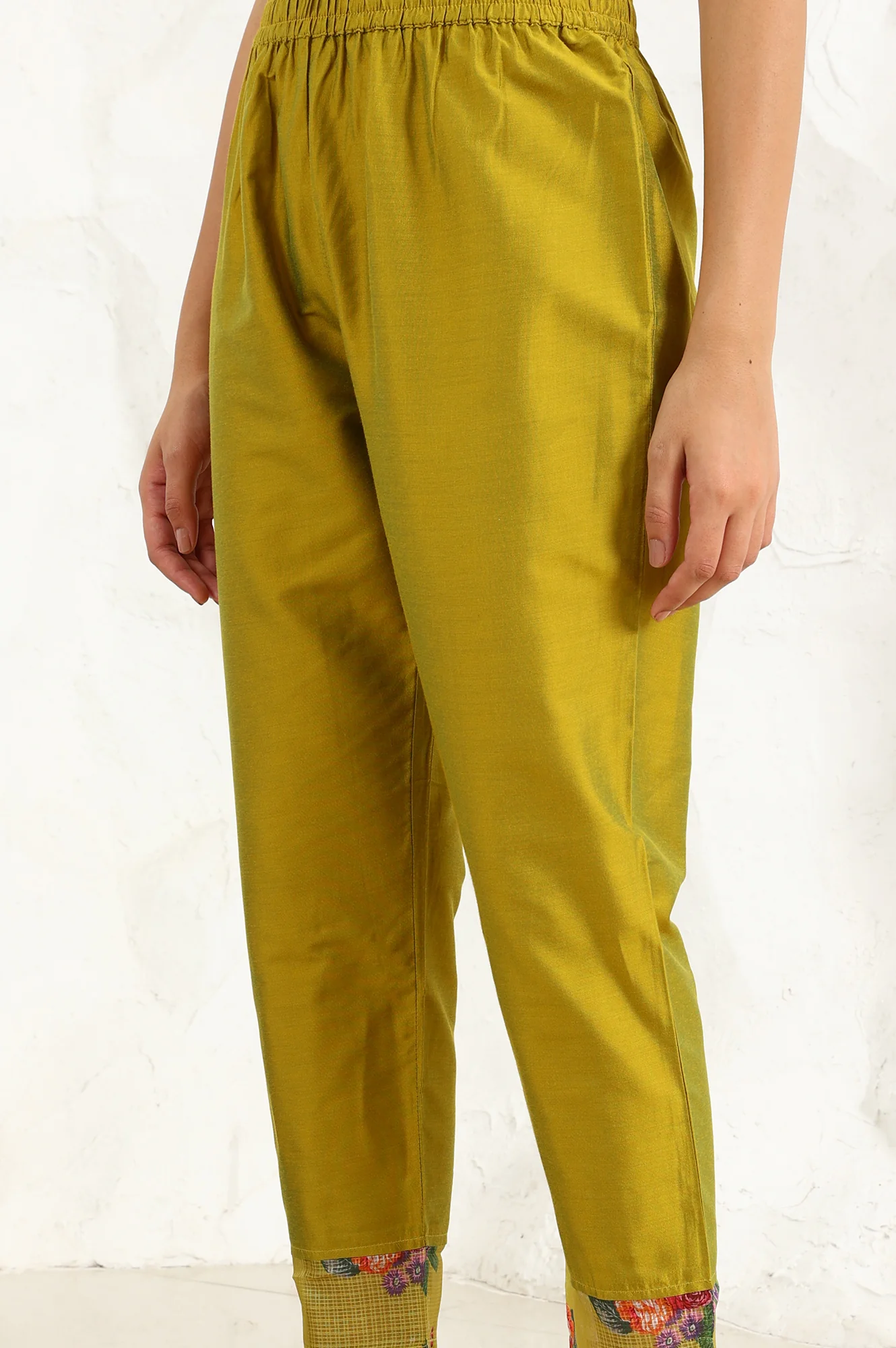 Celery Green Floral Printed Sequined Kota Straight Kurta, Slim Pants And Dupatta Set - Image 9