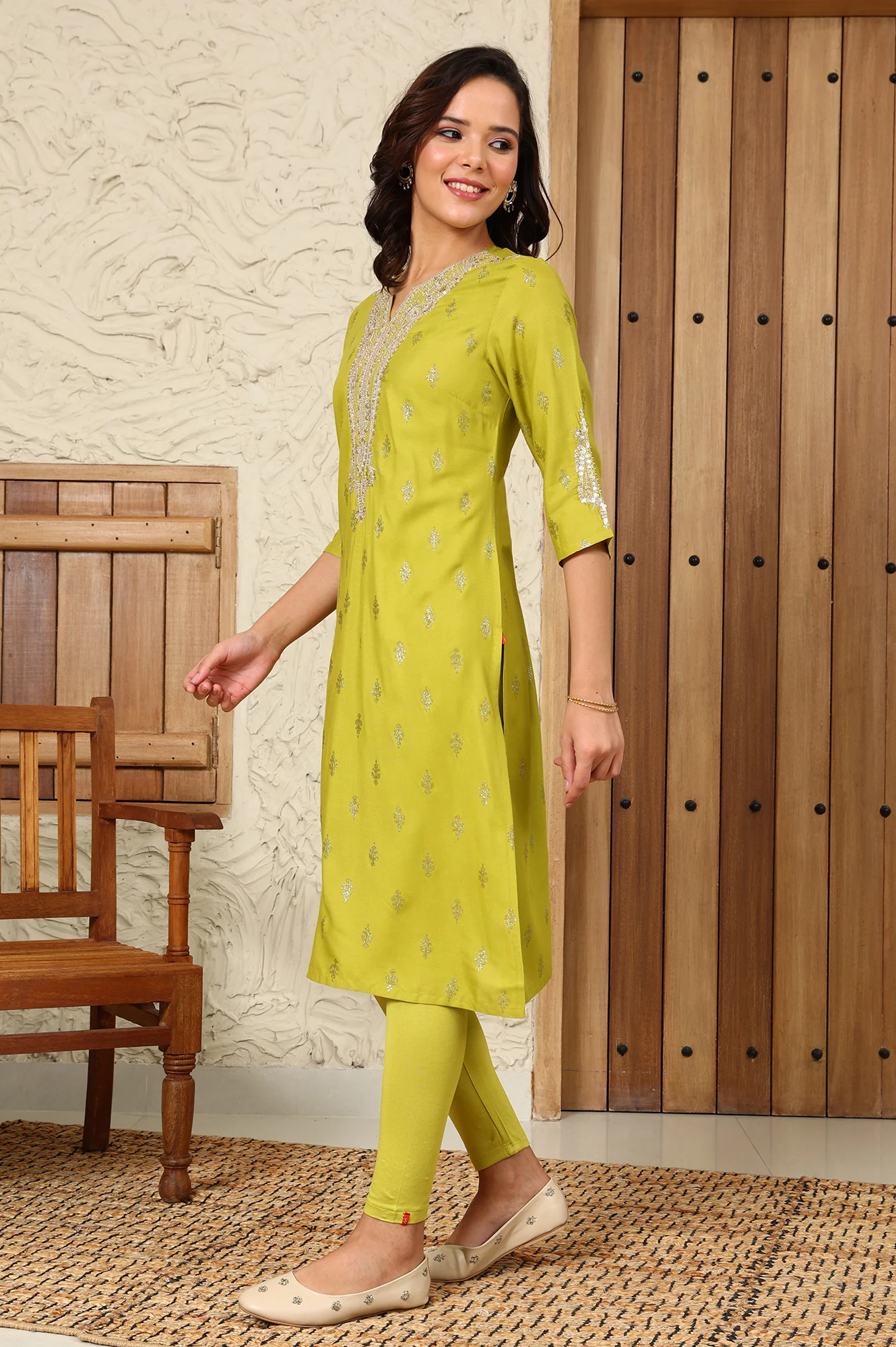 Celery Green Solid Viscose Lycra Tights With Elasticated Band - Image 6