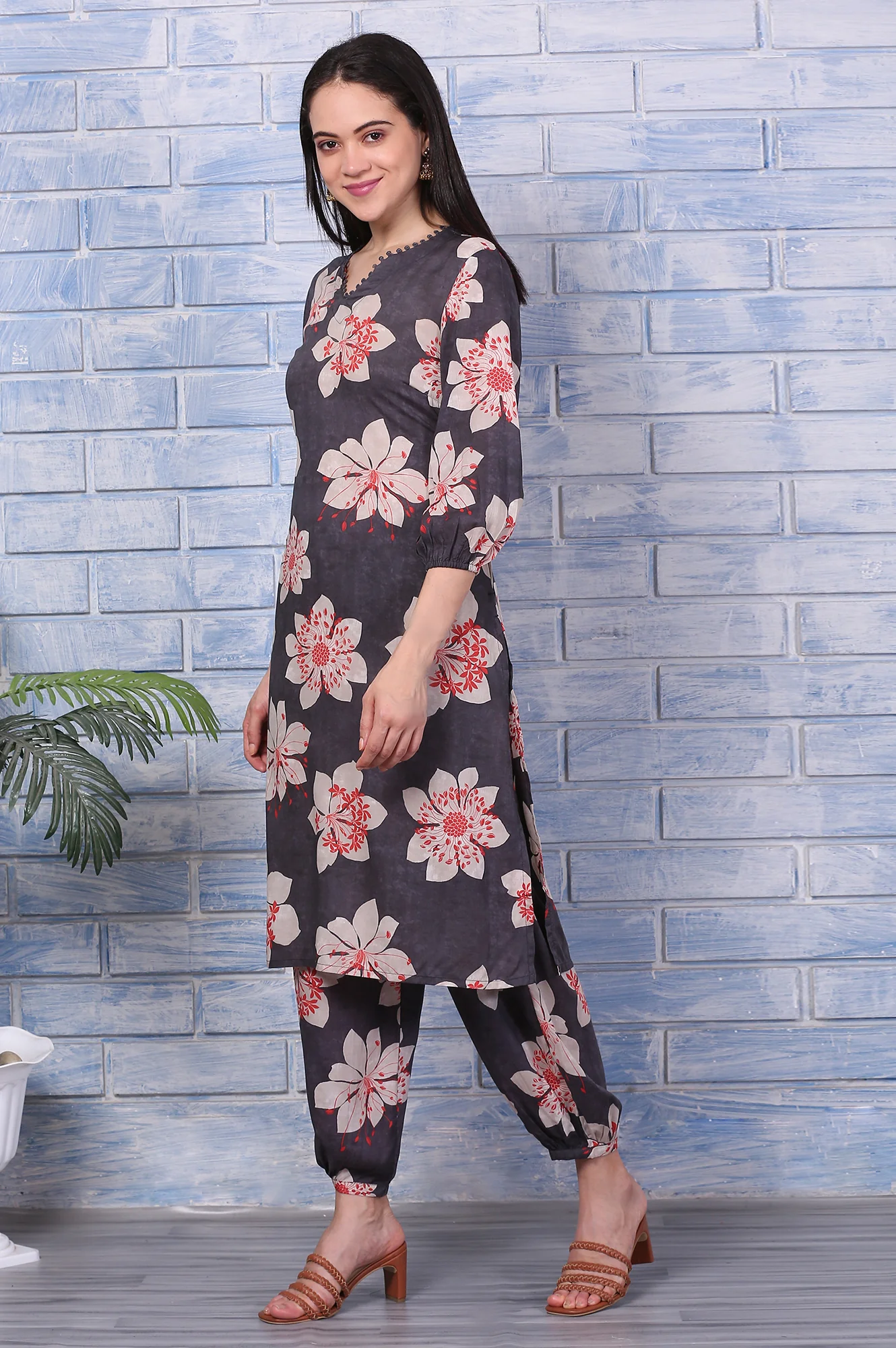 Charcoal Grey Floral Printed Straight Kurta, Pants and Dupatta Set - Image 4