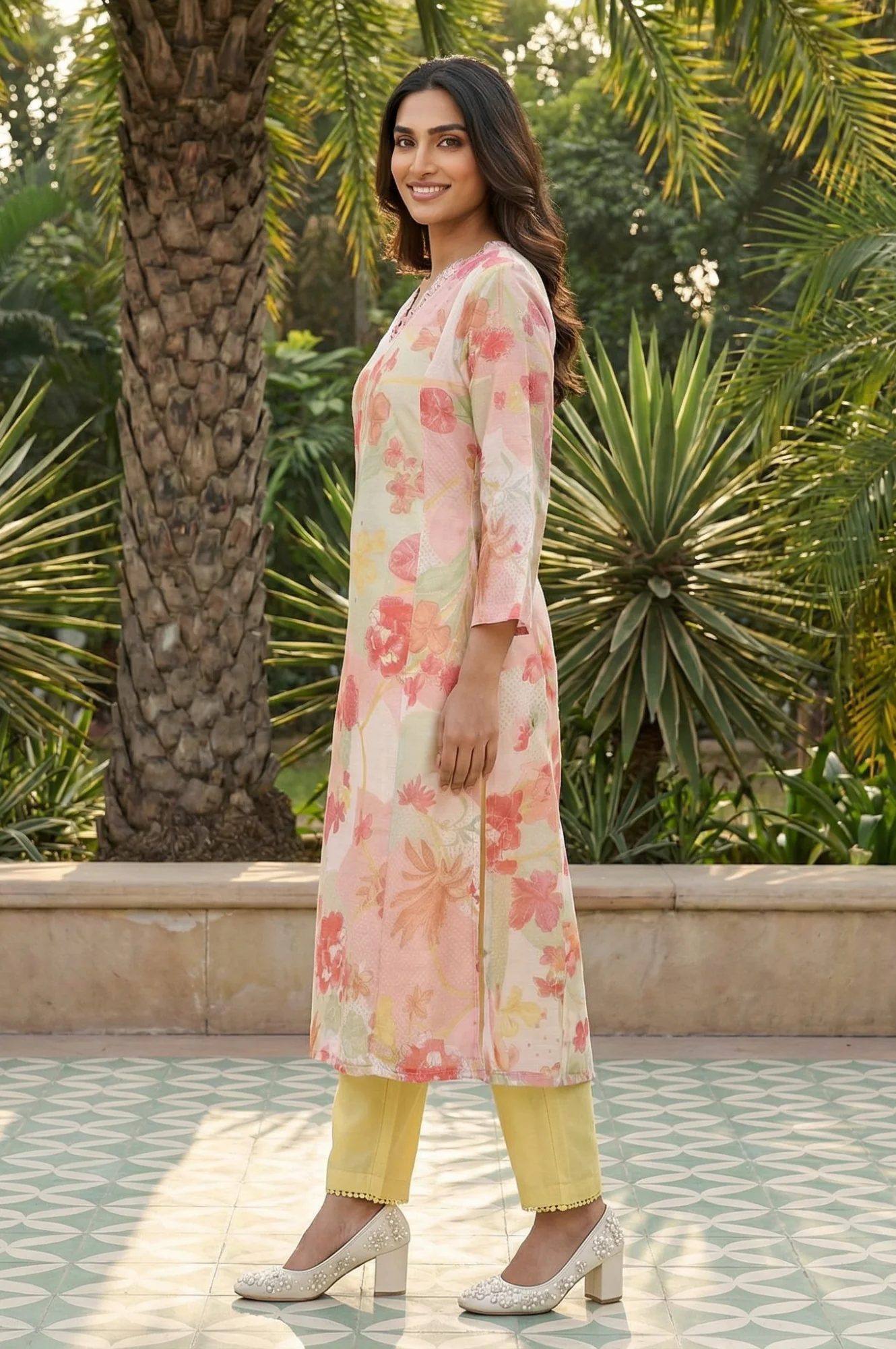 Cream Floral Printed Beadwork Straight Kurta - Image 3