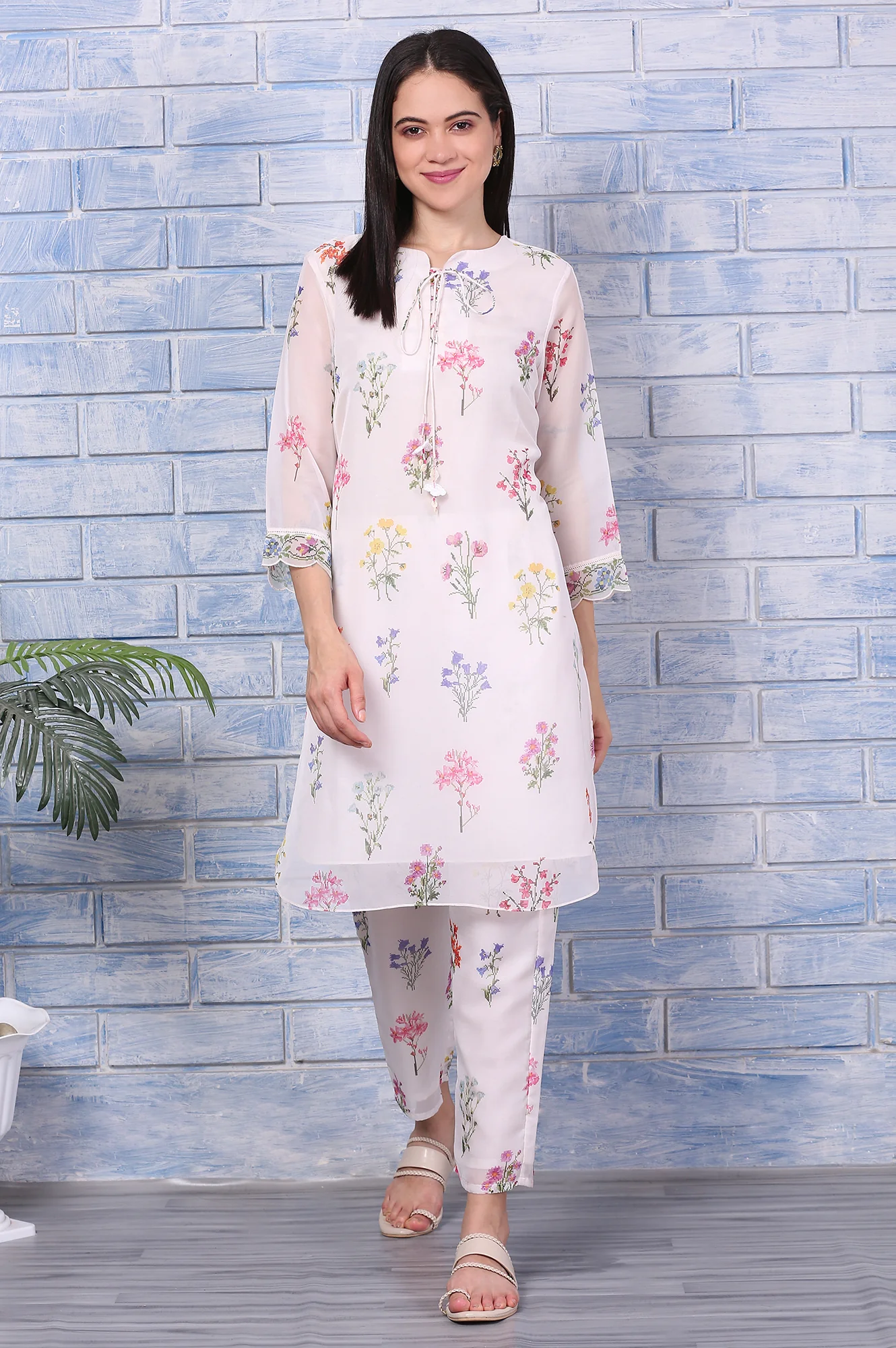 Cream Floral Printed Organza Straight Kurta and Pants Co-ord Set - Image 2
