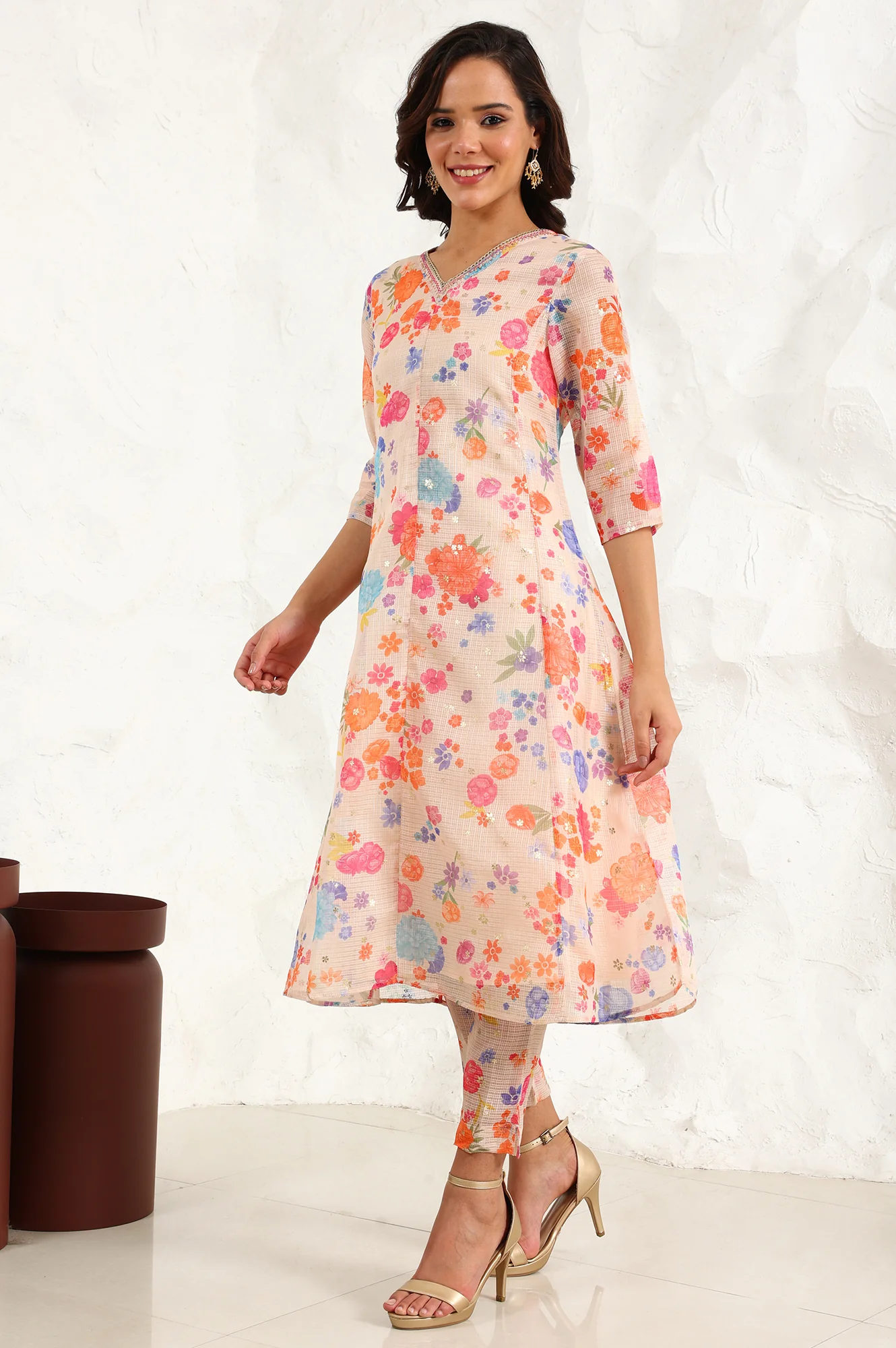 Cream Floral Printed Sequined Kota Flared Kurta, Pants And Dupatta Set - Image 4