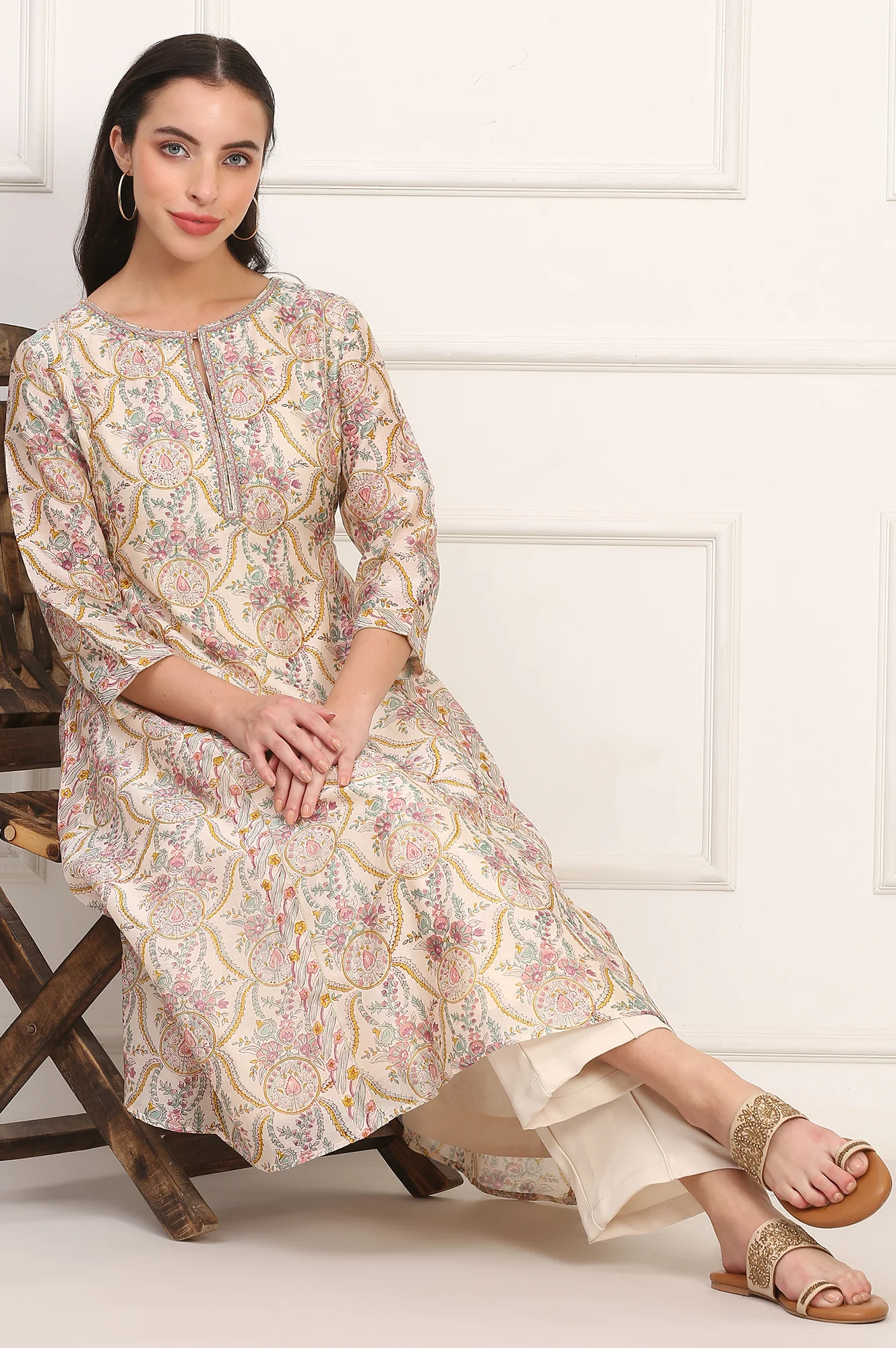 Cream Hand Block Floral Printed Metallic Embroidery Cotton Silk Kurta - Image 2