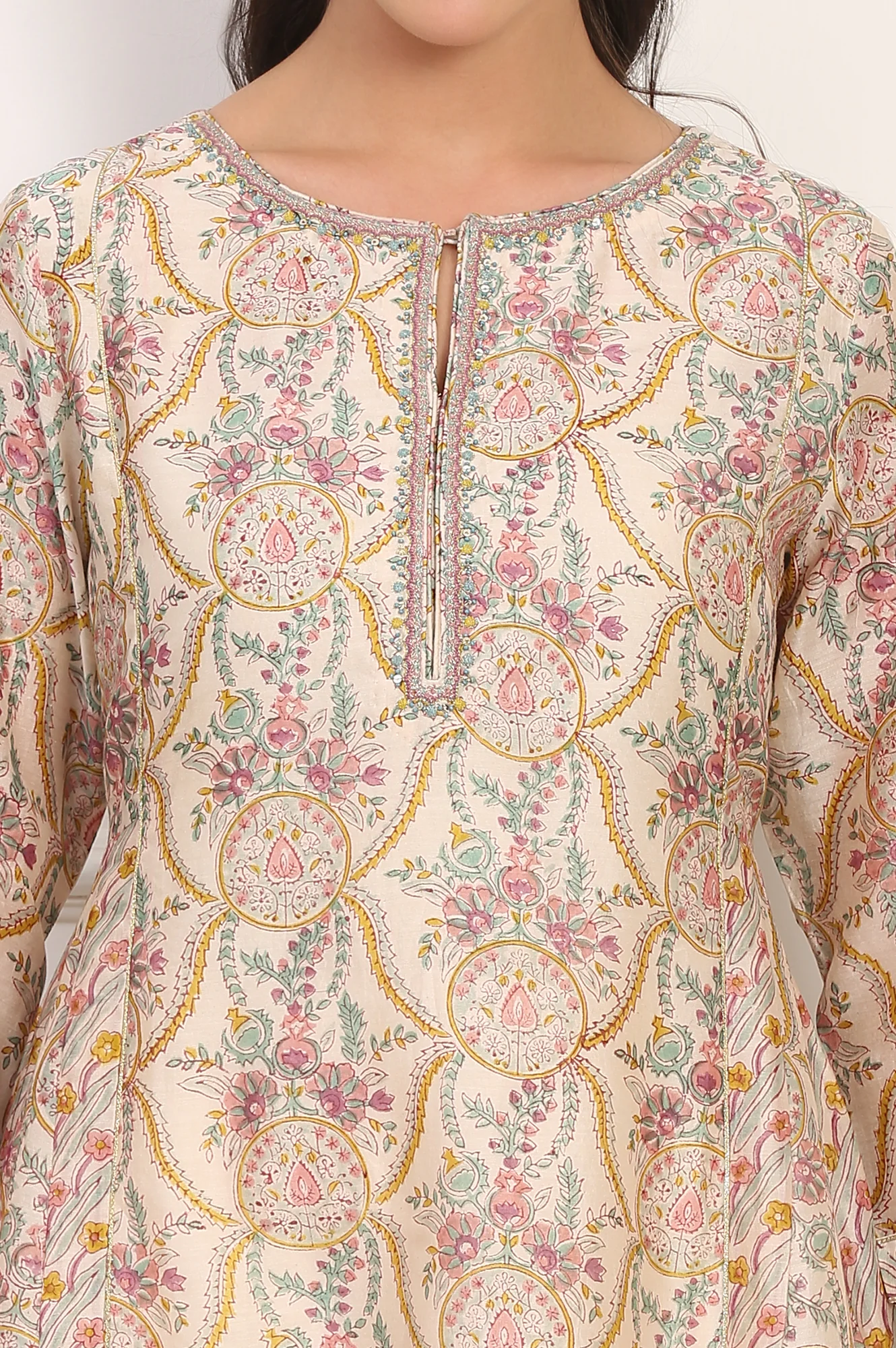 Cream Hand Block Floral Printed Metallic Embroidery Cotton Silk Kurta - Image 4