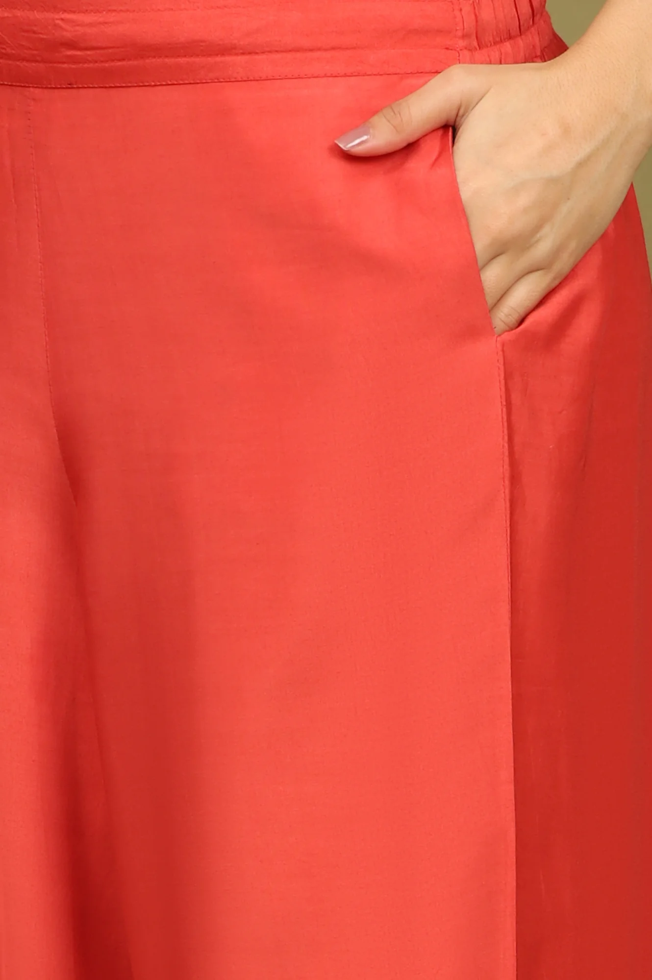 Crimson Red Bold Floral Printed Organza Sleeveless Flared Kurta, Pants and Dupatta Set - Image 11