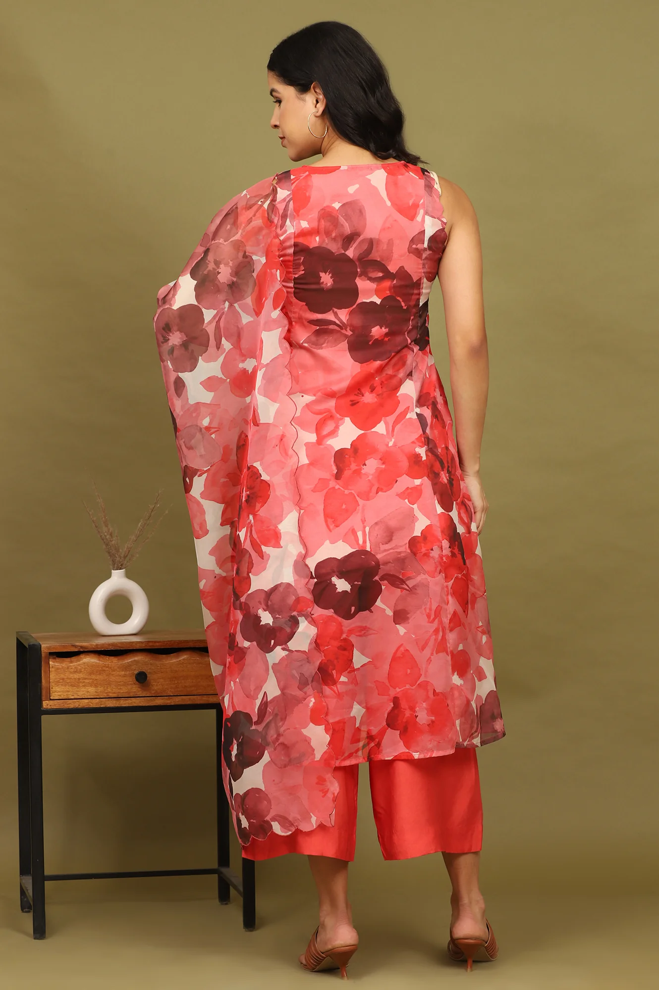 Crimson Red Bold Floral Printed Organza Sleeveless Flared Kurta, Pants and Dupatta Set - Image 8