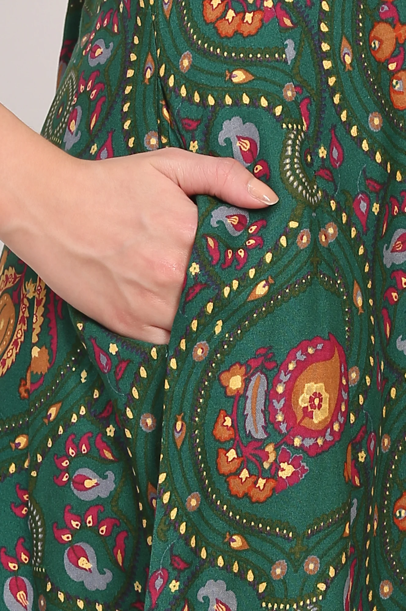 Dark Green Floral Printed Flared Chanderi Kurta, Straight Pant and Dupatta Co-ord Set - Image 8